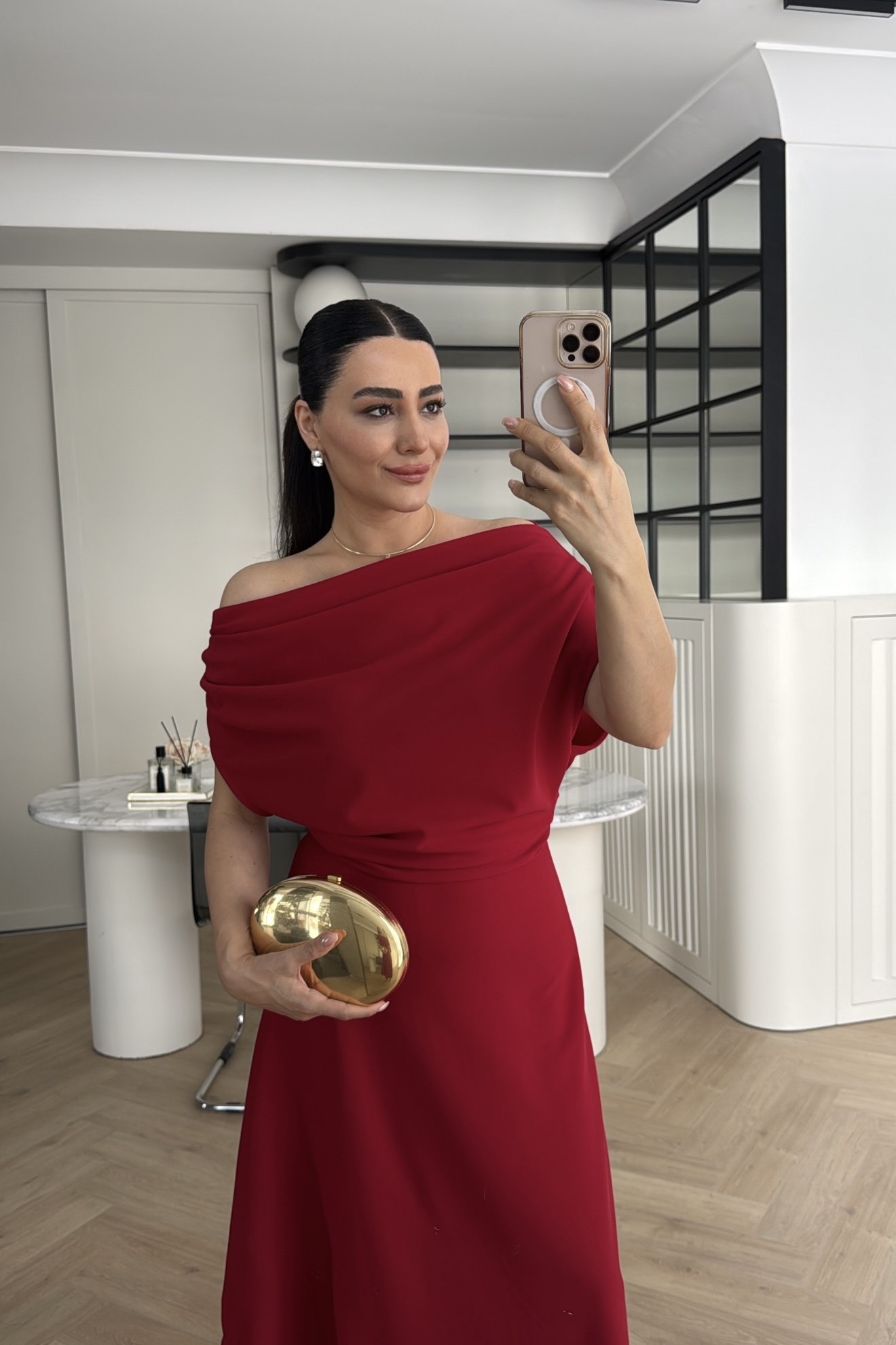 KAYIK YAKA ASİMETRİK KESİM ELBİSE KIRMIZI 