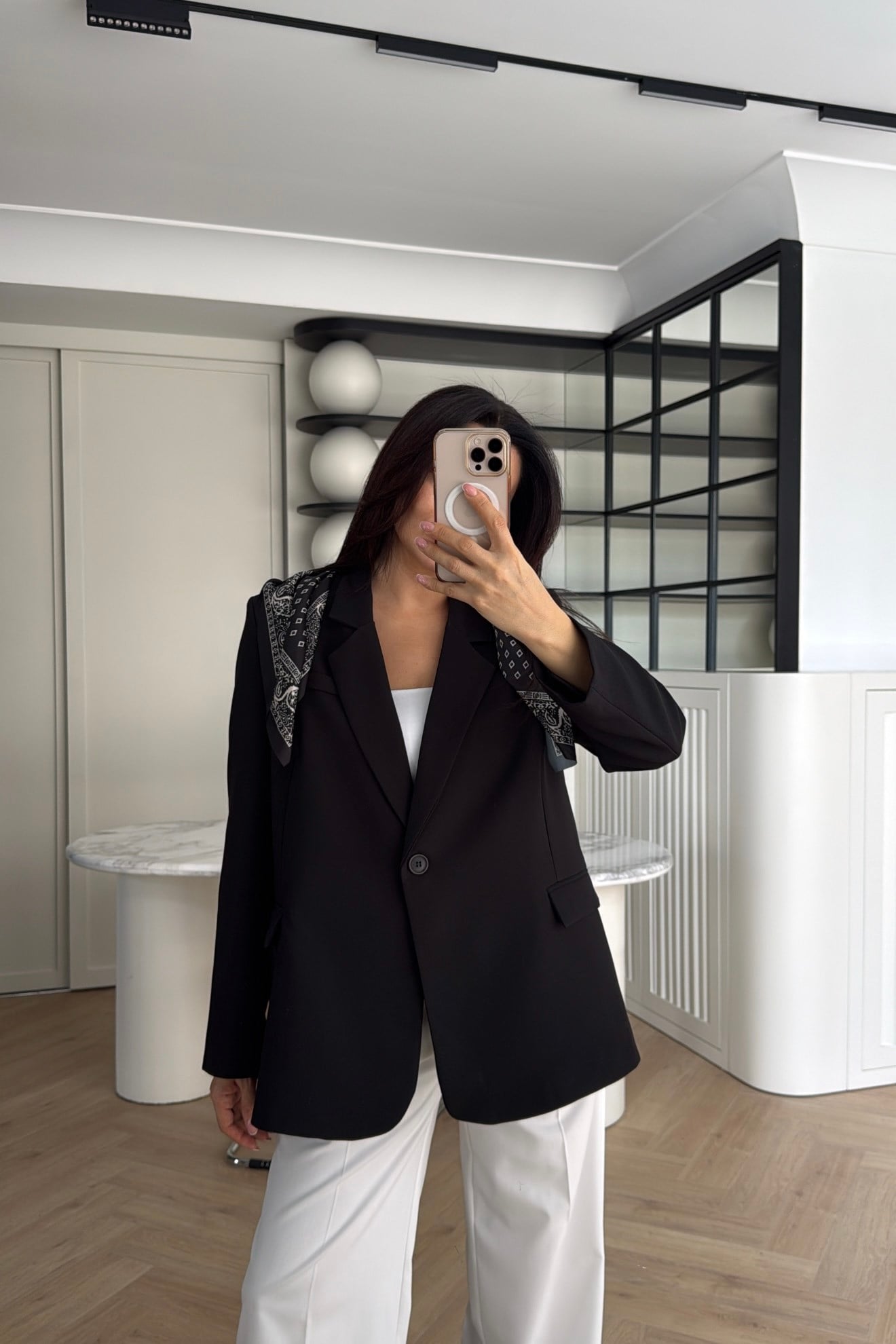 KENDİNDEN FULARLI BLAZER CEKET SİYAH