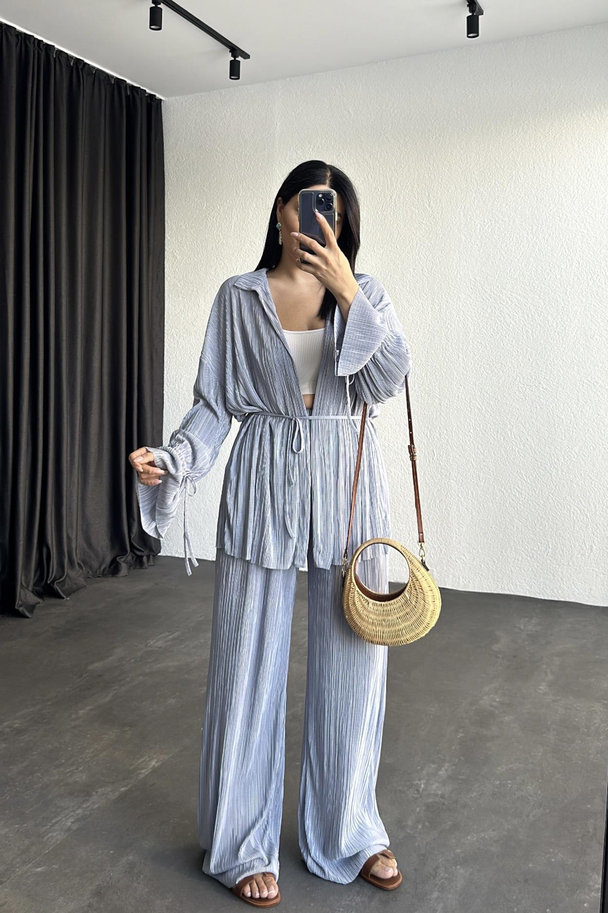 Kimonolu Piliseli Takım Gri