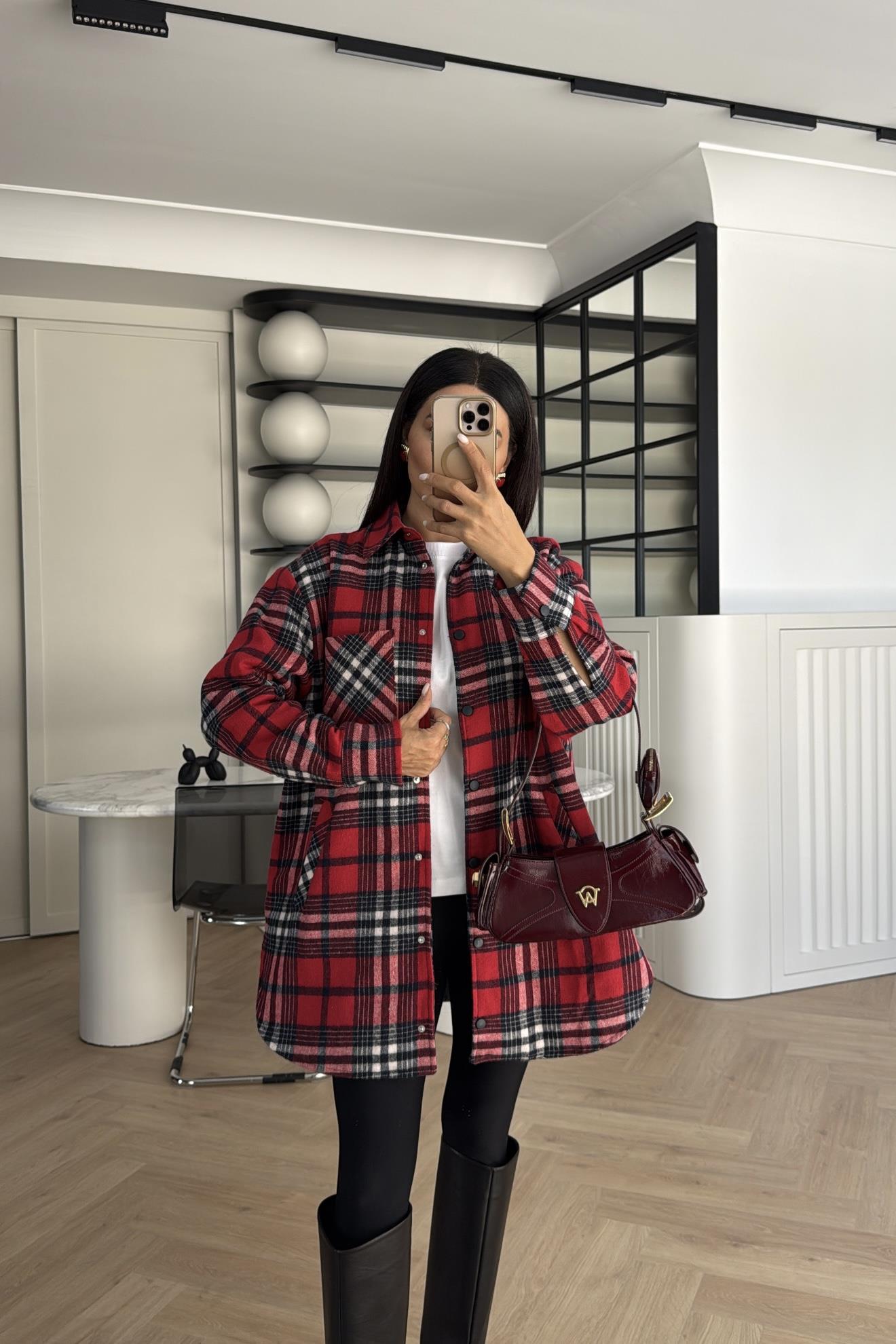 KIRMIZI EKOSE ELYAF DOLGULU OVERSİZE CEKET