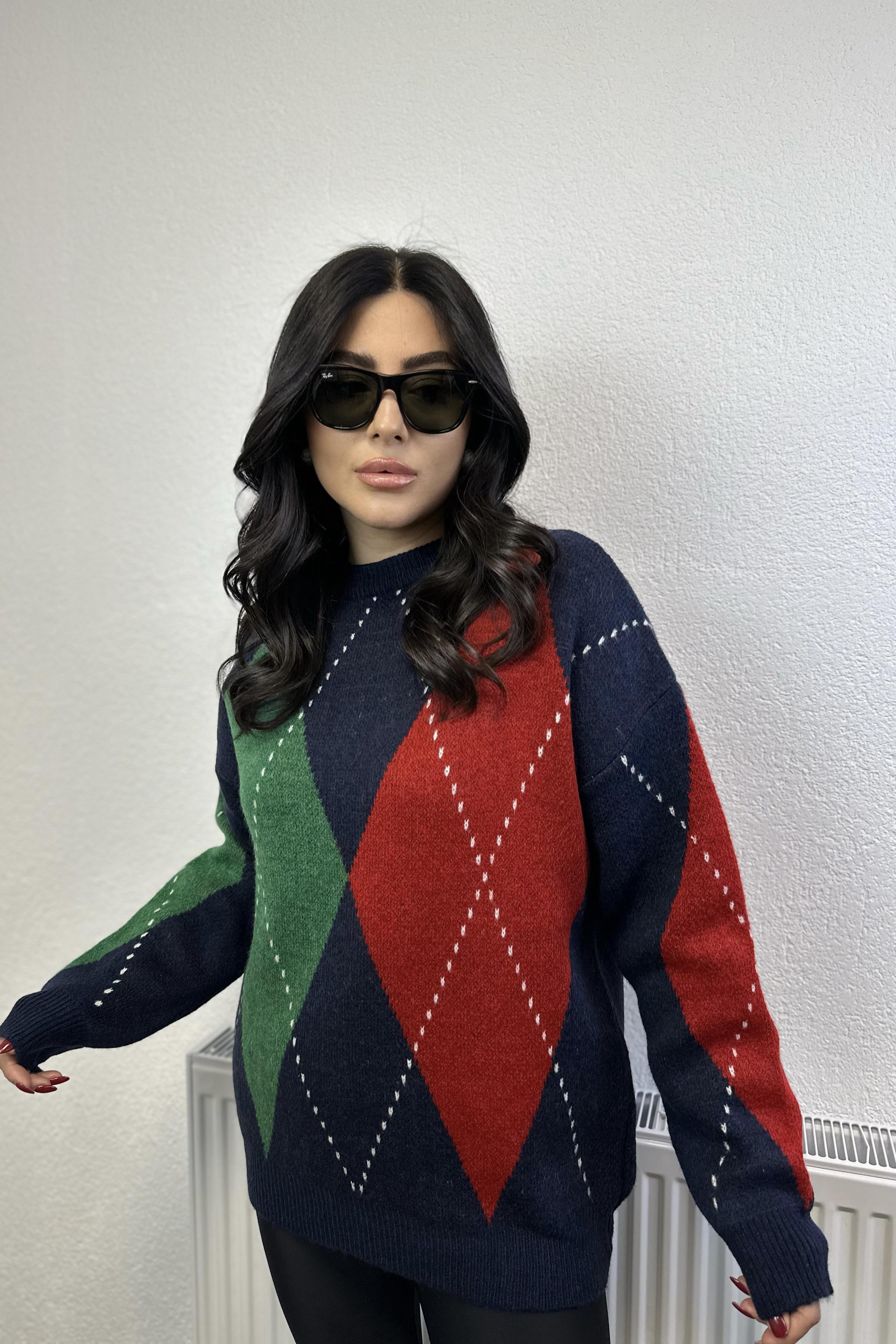 Kırmızı Lacivert Baklava Desenli Triko Kazak