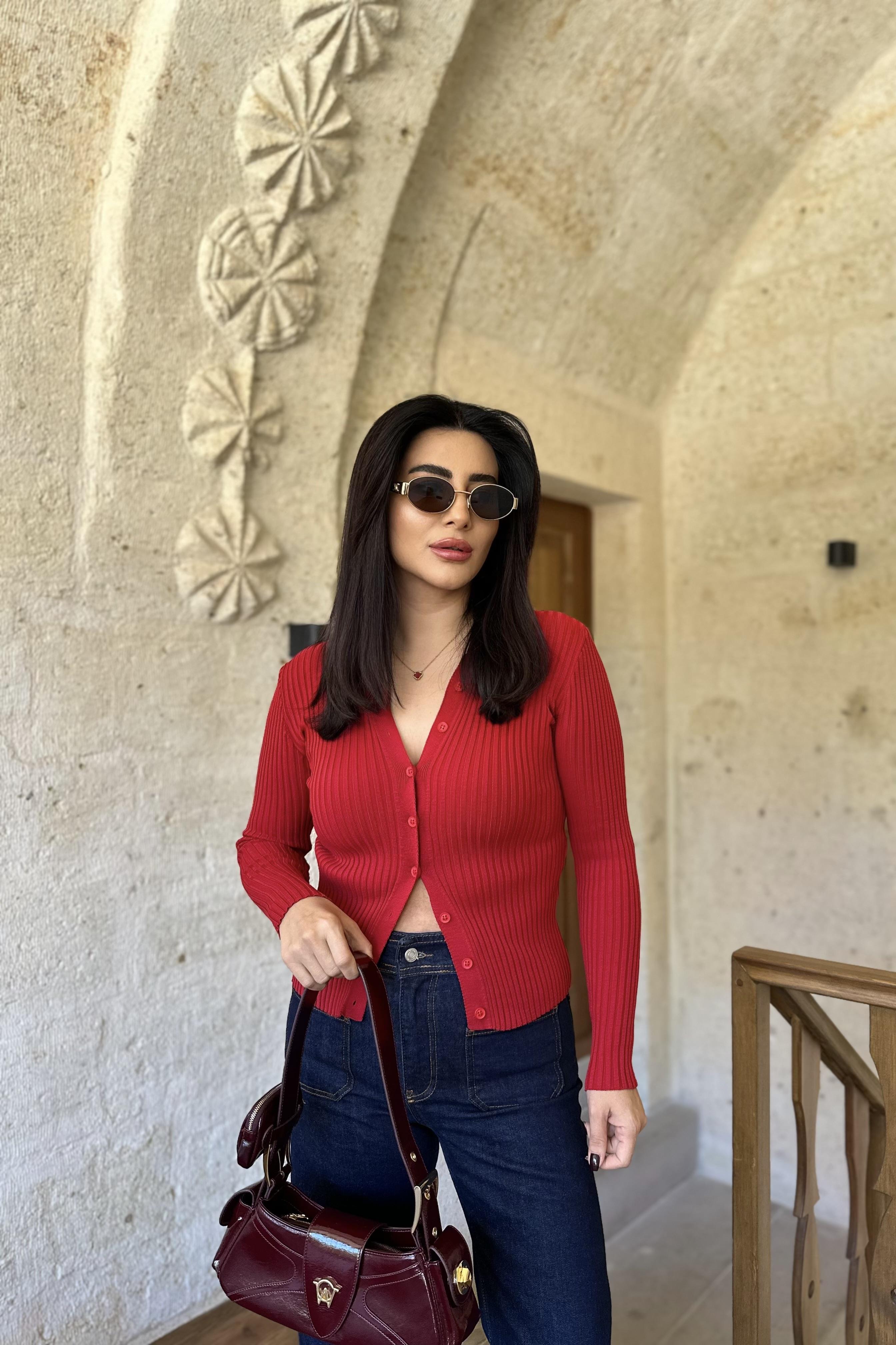 Kırmızı Önden Düğmeli Çelik Triko Hırka