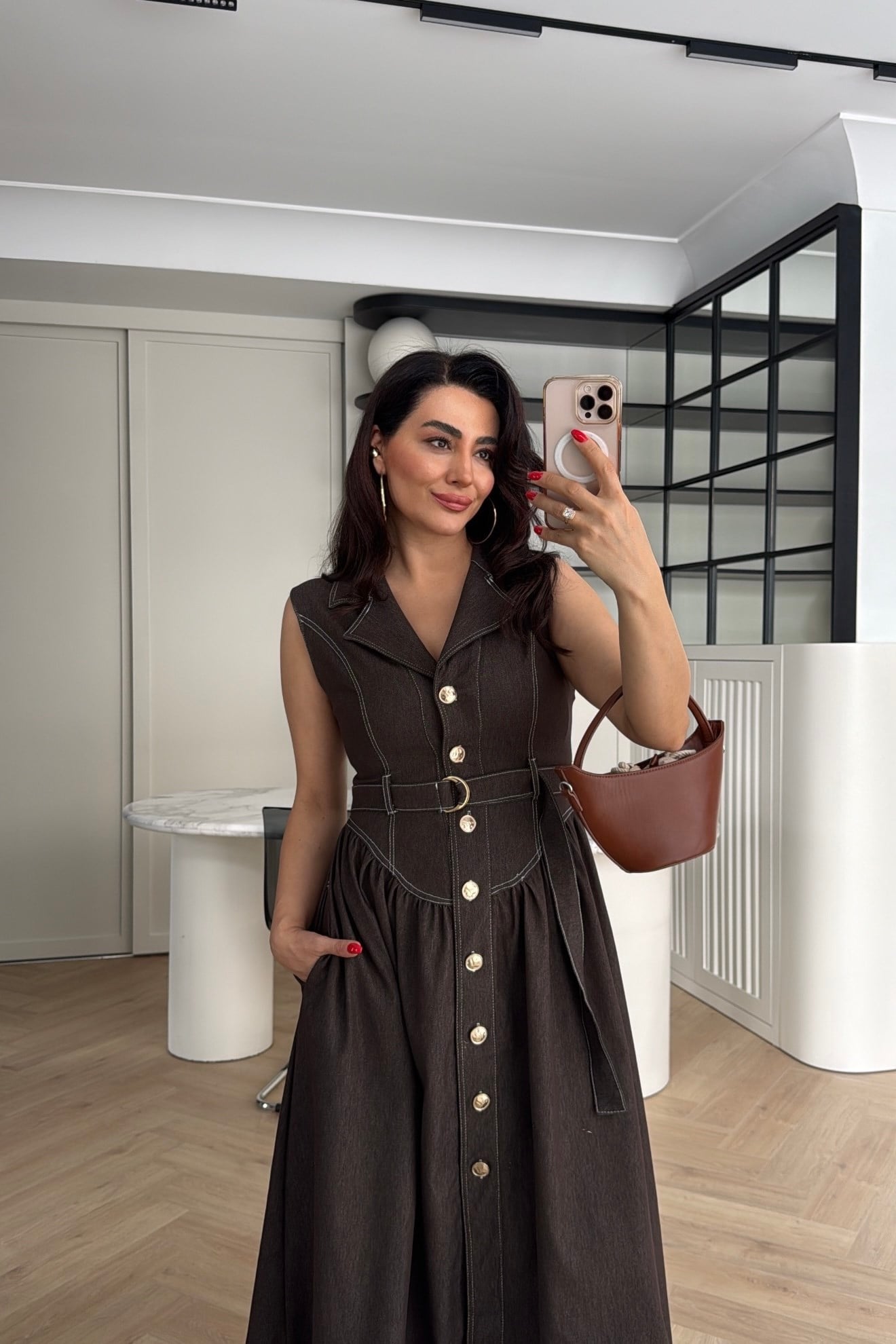 KONTRAST DİKİŞ DETAYLI DENİM MİDİ ELBİSE KAHVE