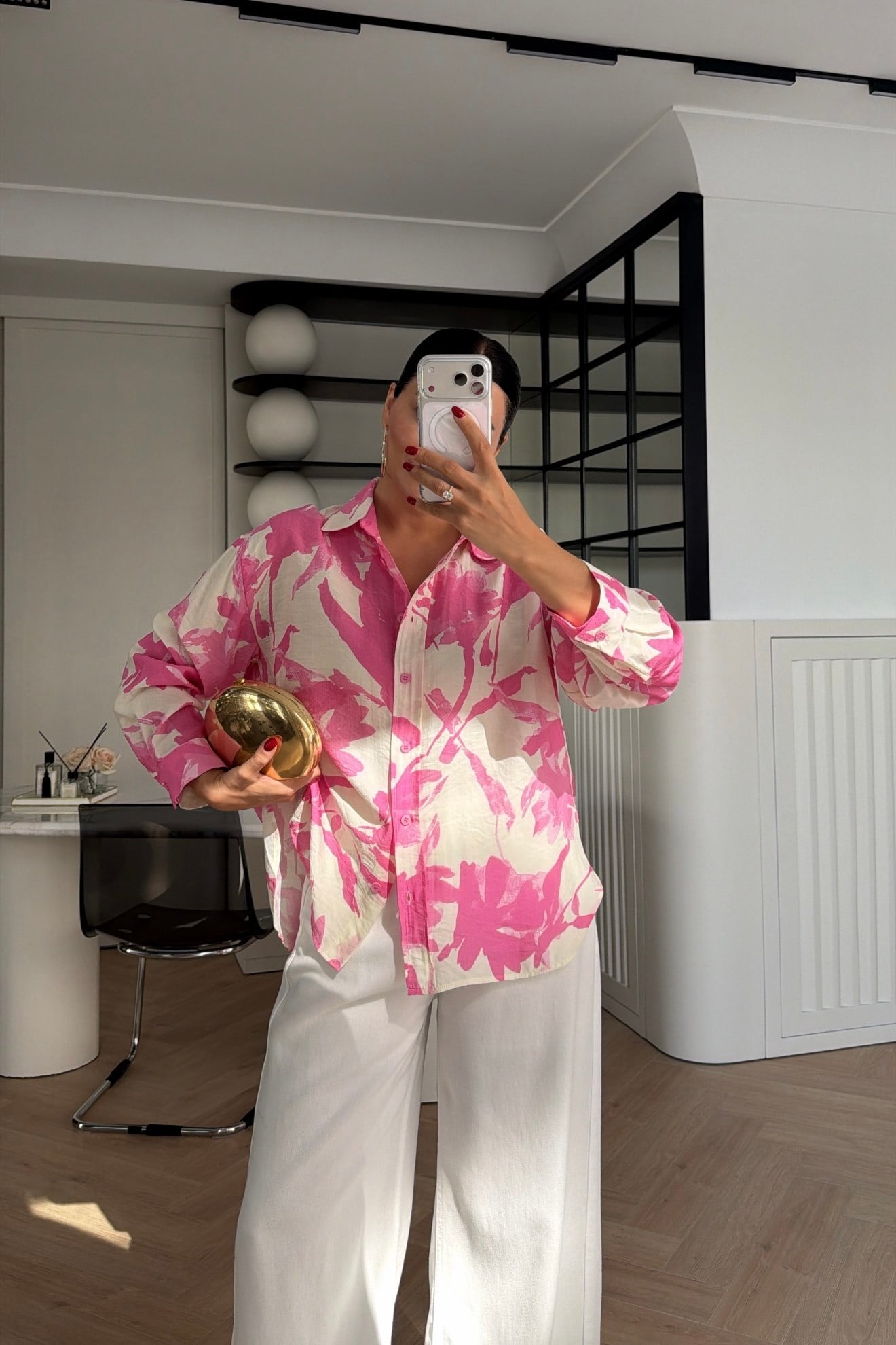 MARKA MODEL PEMBE DESENLİ OVERSİZE GÖMLEK  