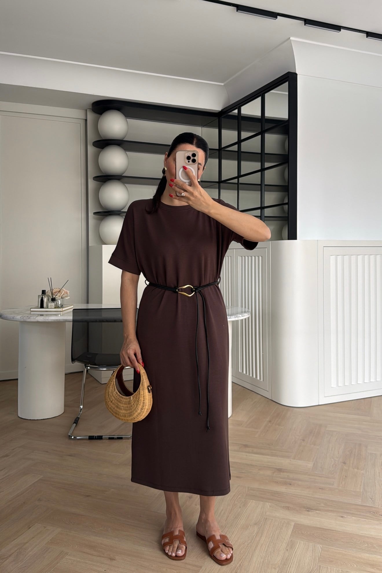 MODAL KUMAŞ KEMER DETAYLI MİDİ ELBİSE KAHVE 