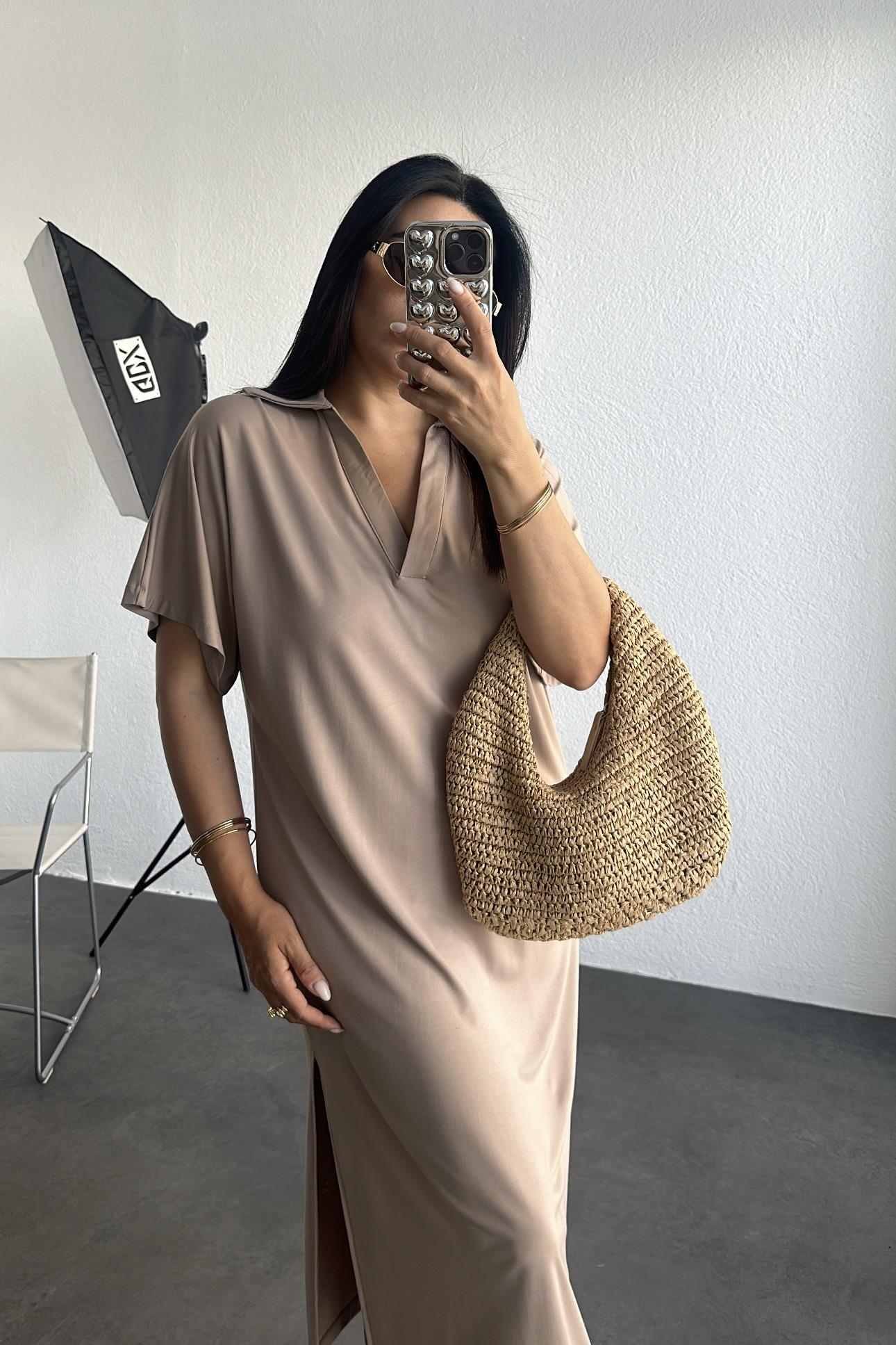 Modal Kumaş Yırtmaçlı Rahat Kalıp Elbise Bej