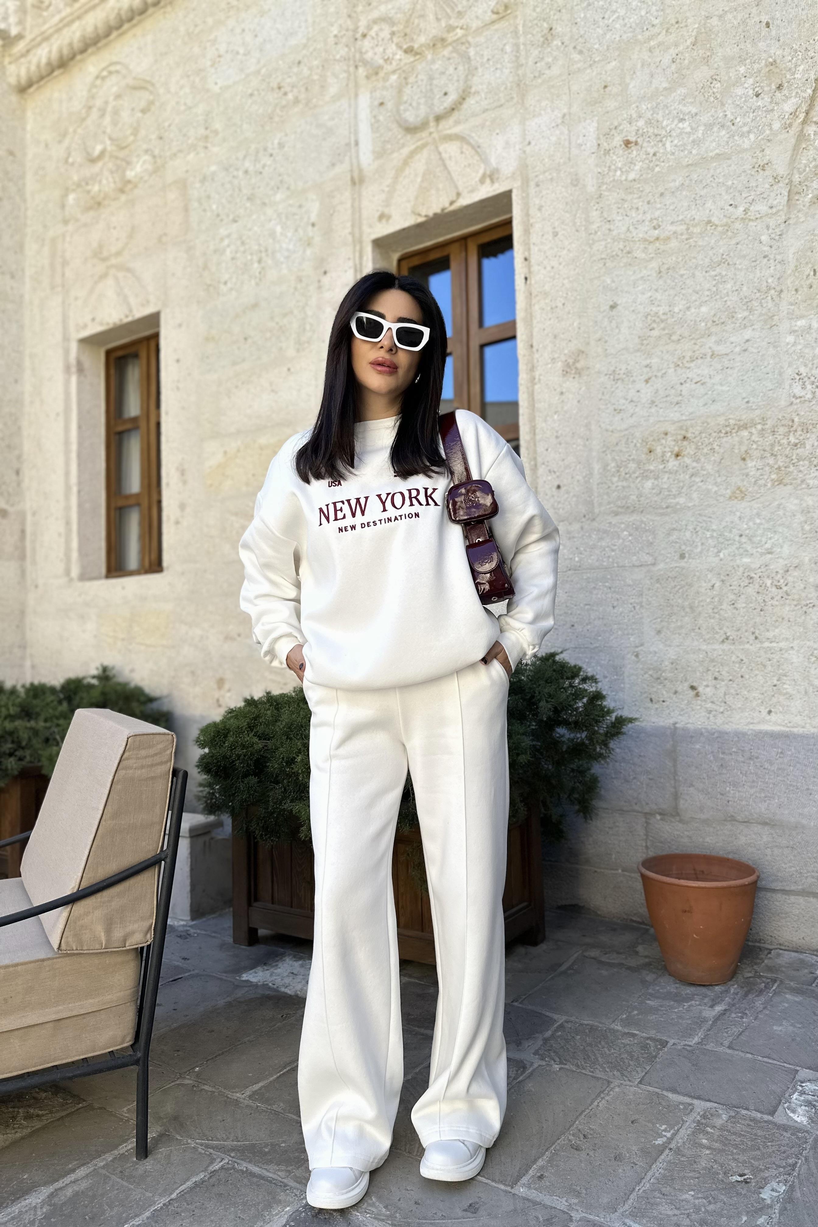 New York Sloganlı Şardonlu Ekru Renk Eşofman Takımı