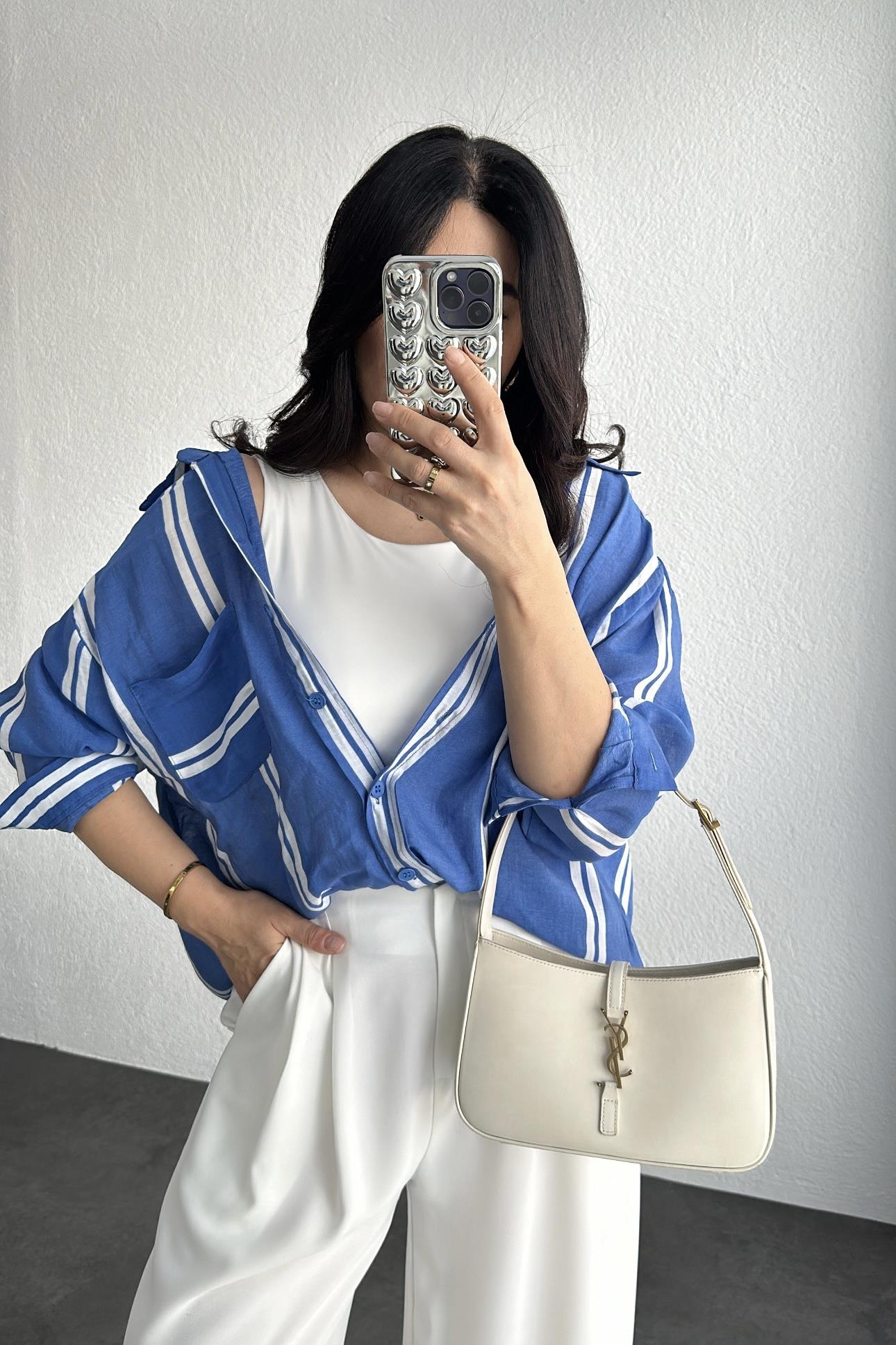 Oversize Mavi Çizgili Düğmeli Gömlek