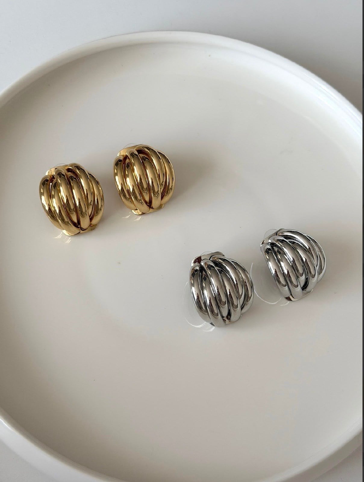 PARİS MODEL VİNTAGE GOLD KÜPE