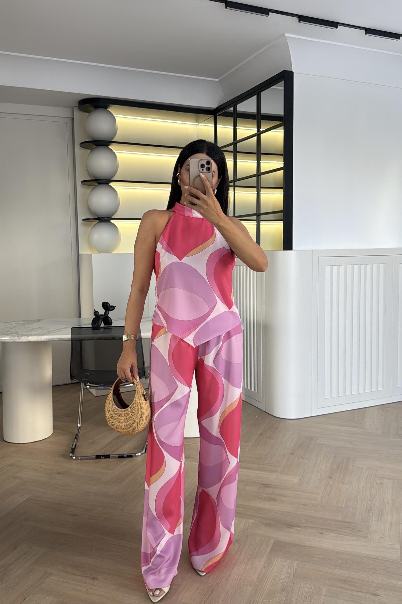 PEMBE DESENLİ SATEN BLUZ PANTOLON TAKIM 