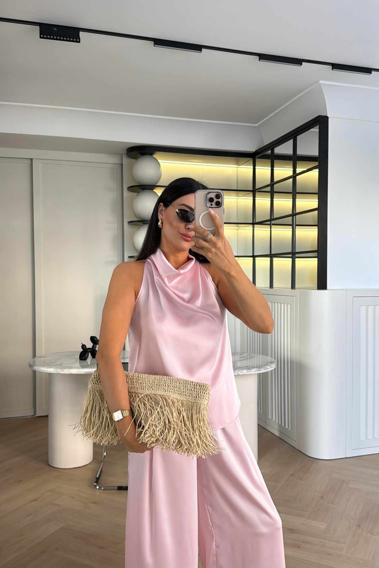 PEMBE SATEN BLUZ PANTOLON TAKIM 