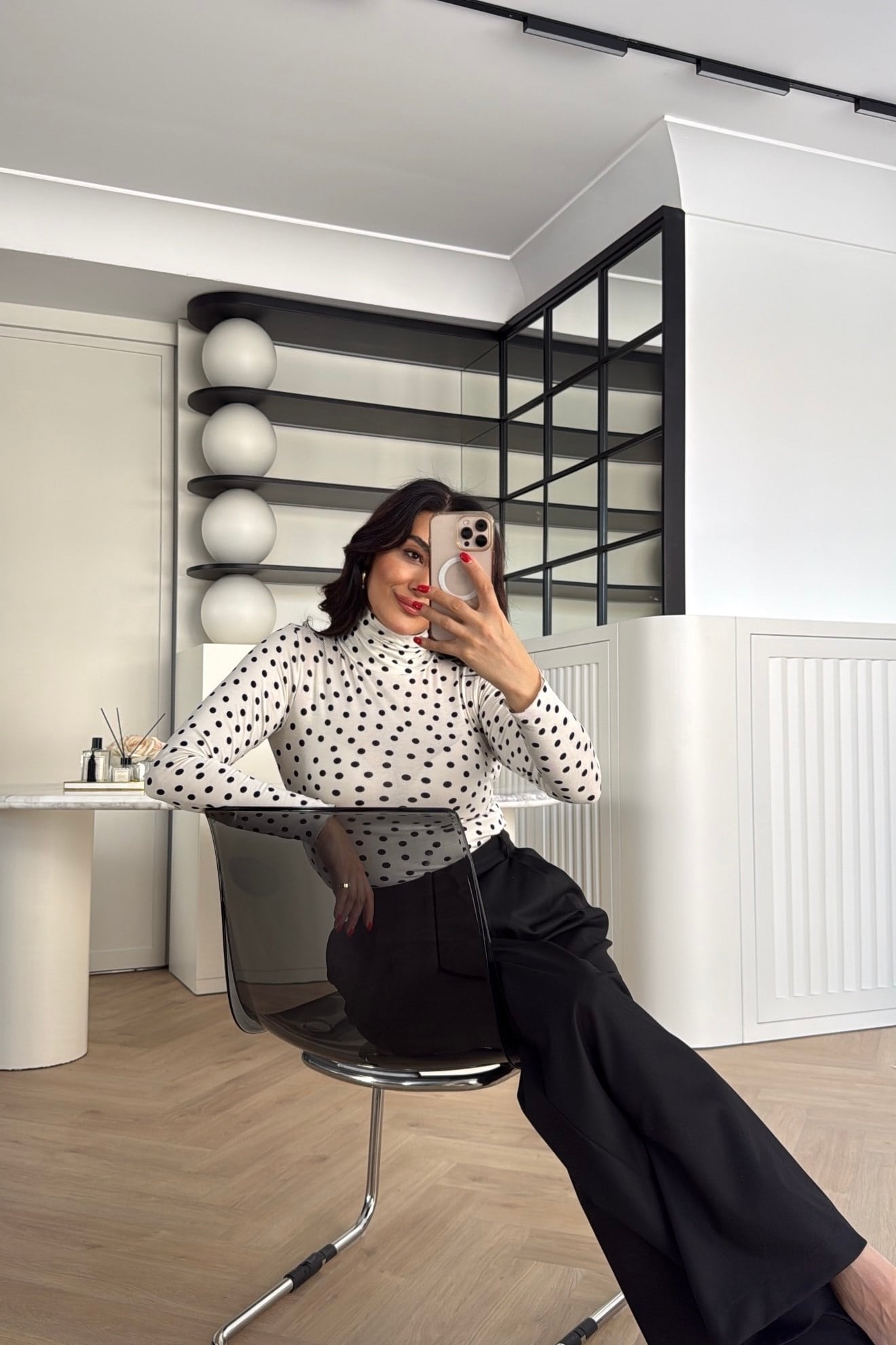 PUANTİYELİ MEVSİMLİK BOĞAZLI BLUZ KREM 