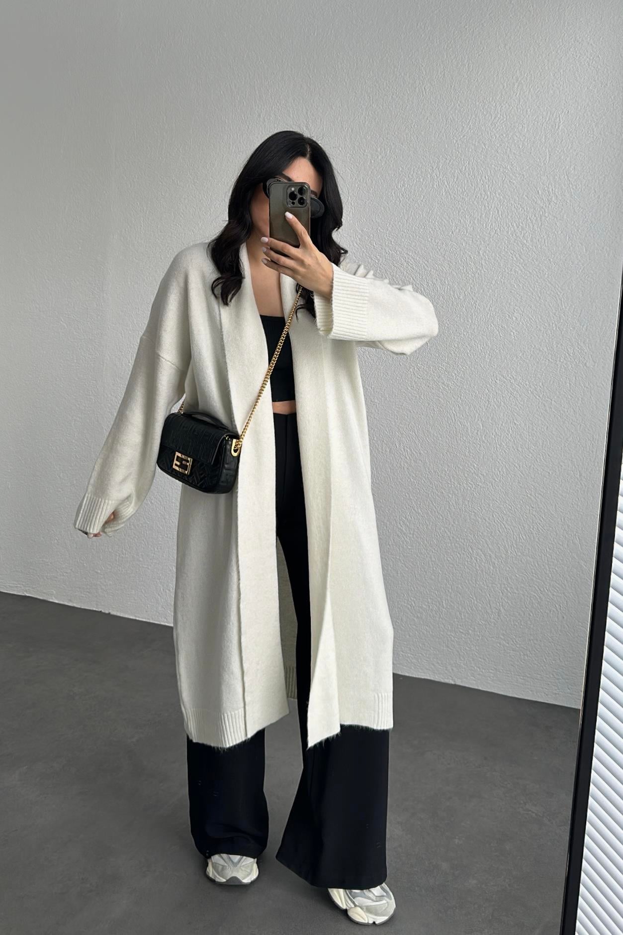 Şal Yaka Uzun Triko Hırka Kemik