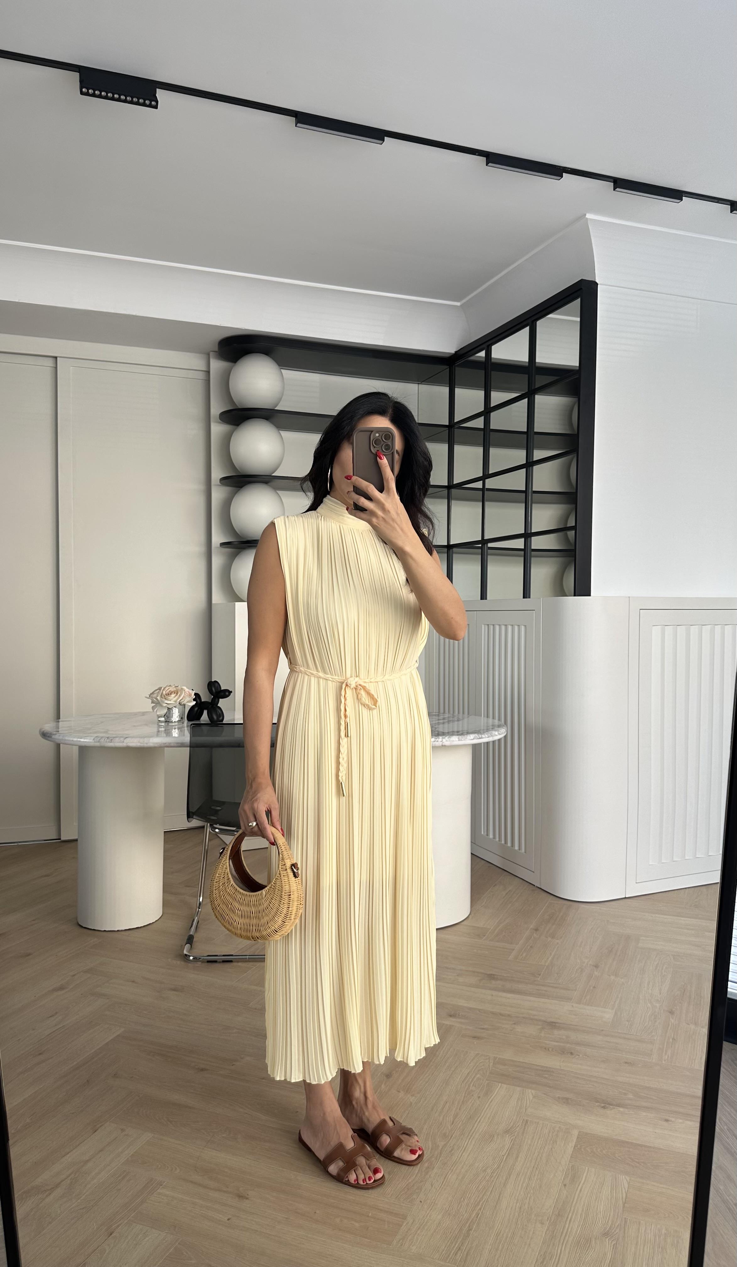 Sarı Piliseli Kemerli Elbise