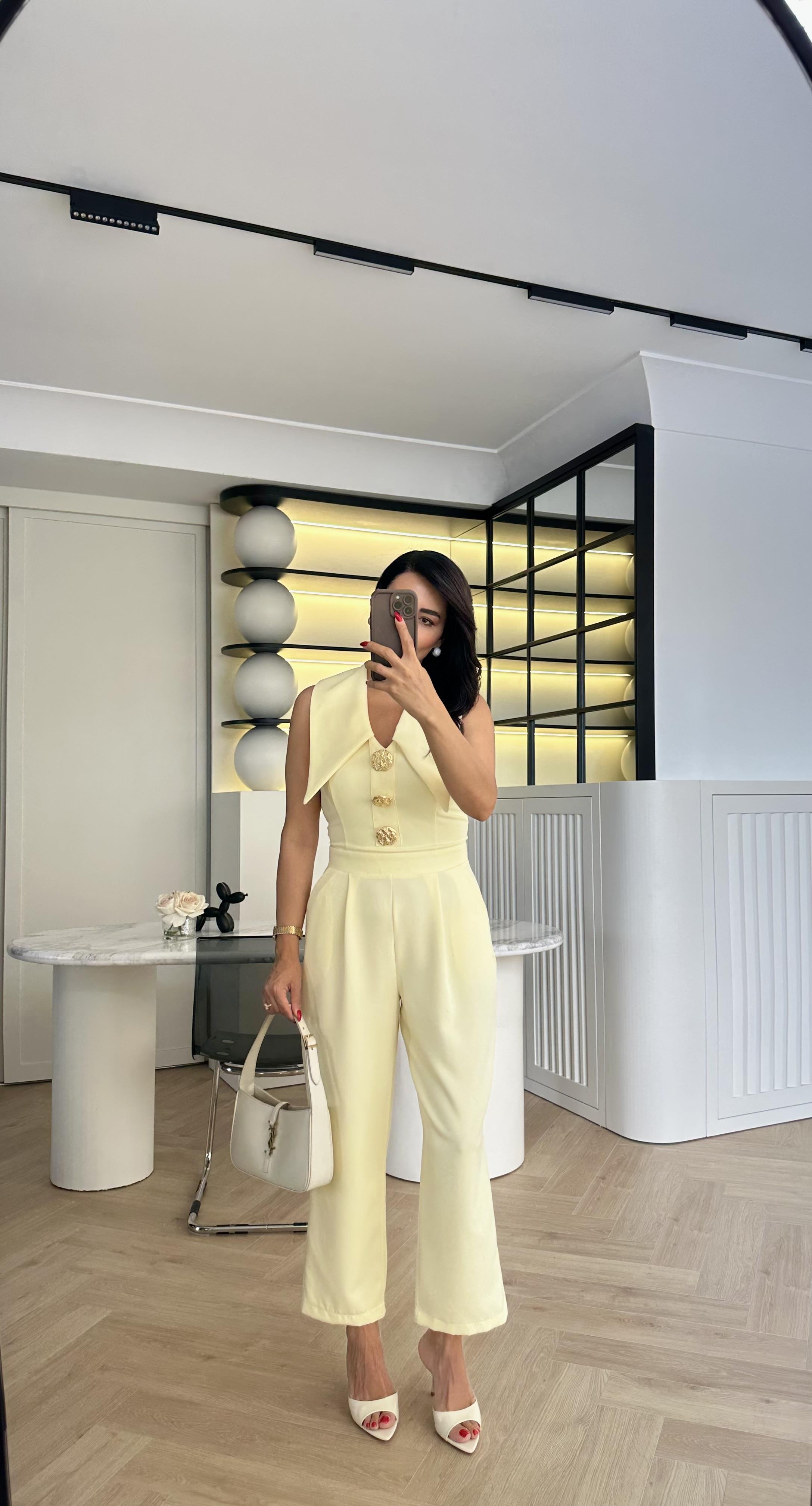 Sarı Renk Gold Düğmeli Tasarım Tulum