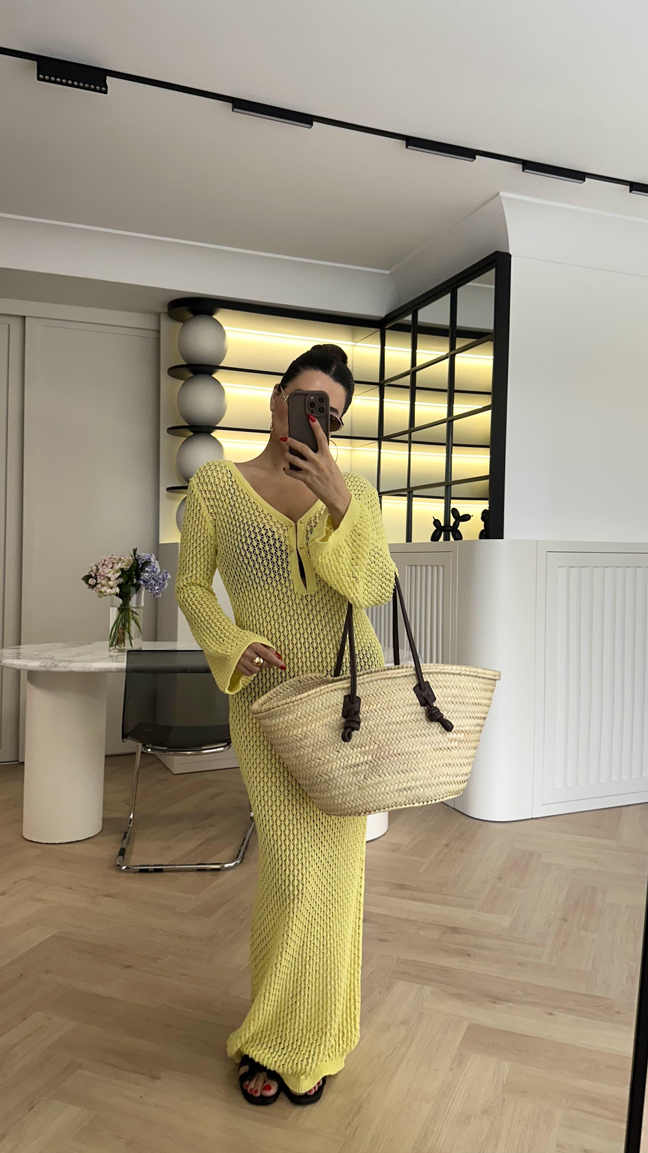 Sarı Yakası Gold Aksesuarlı Triko  Plaj Elbisesi