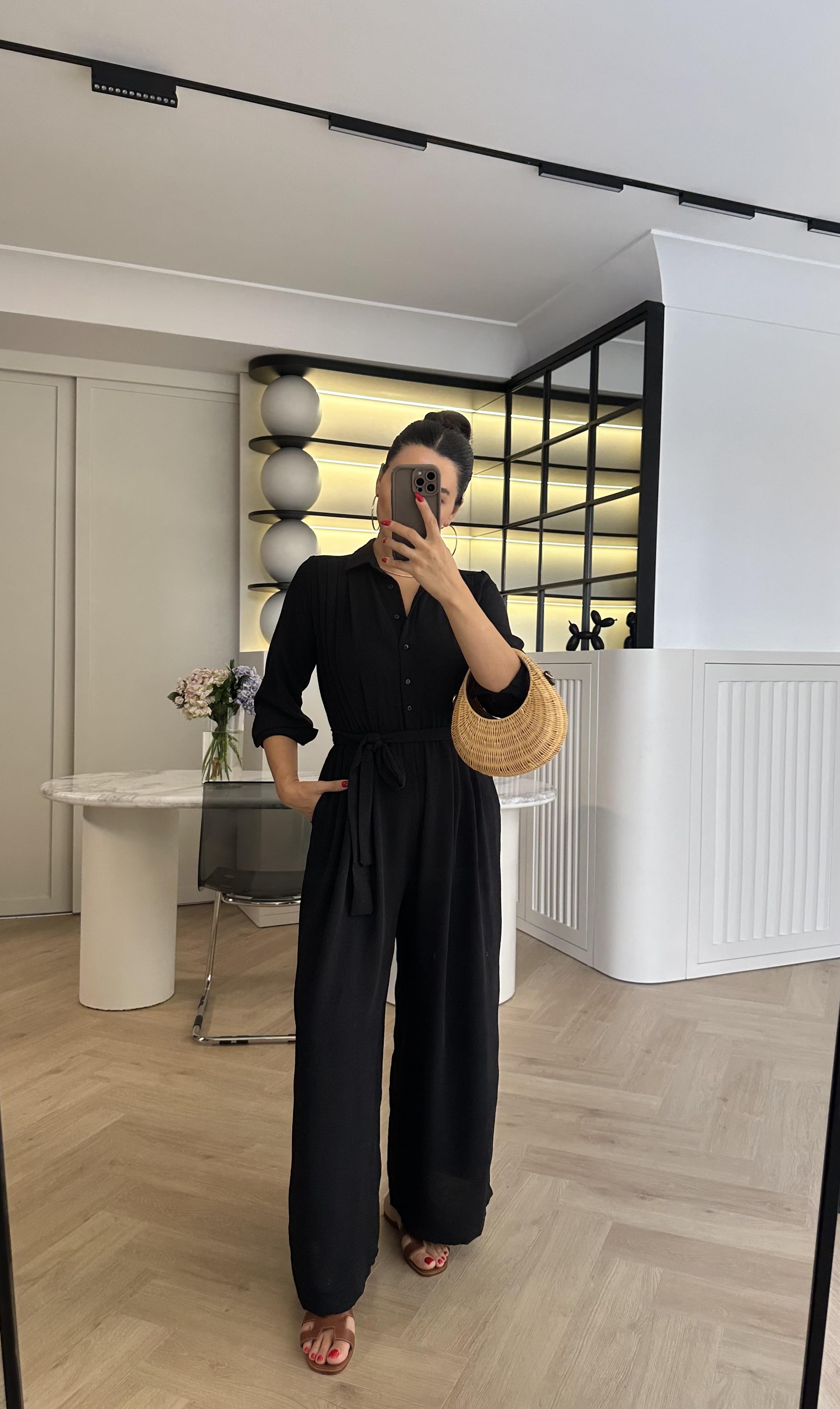 Siyah Beli Lastikli Kuşak Detaylı Krep Kumaş Tulum 