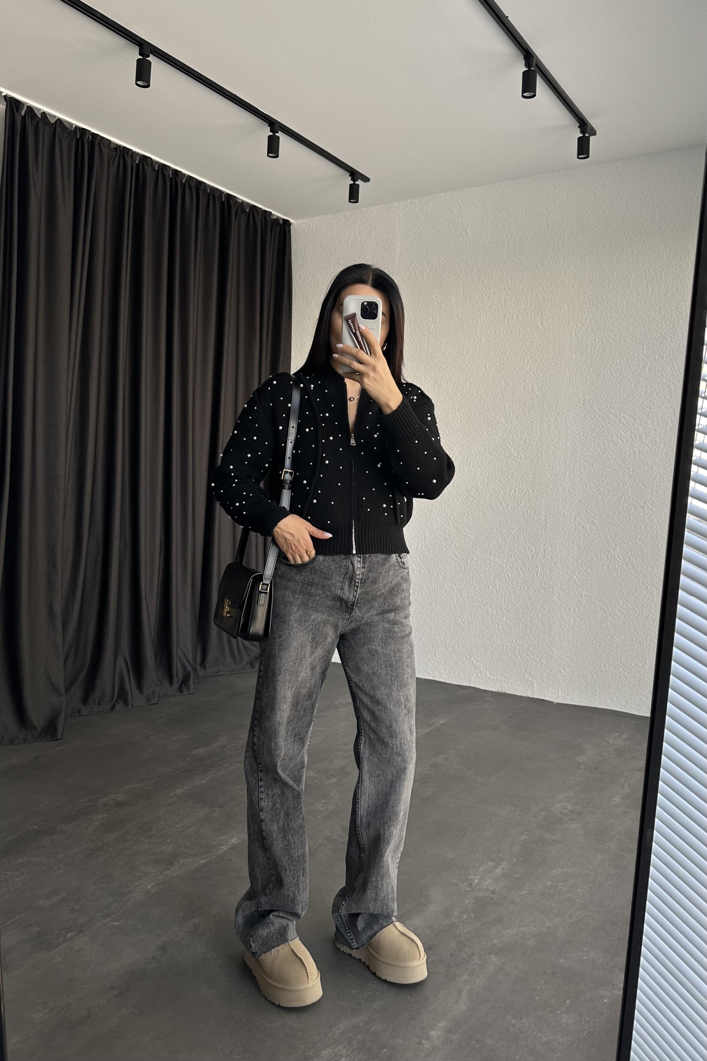 Siyah Çakım İncili Fermuarlı Hırka