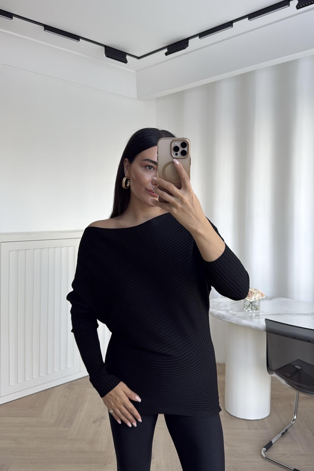 SİYAH DÜŞÜK OMUZ BLUZ