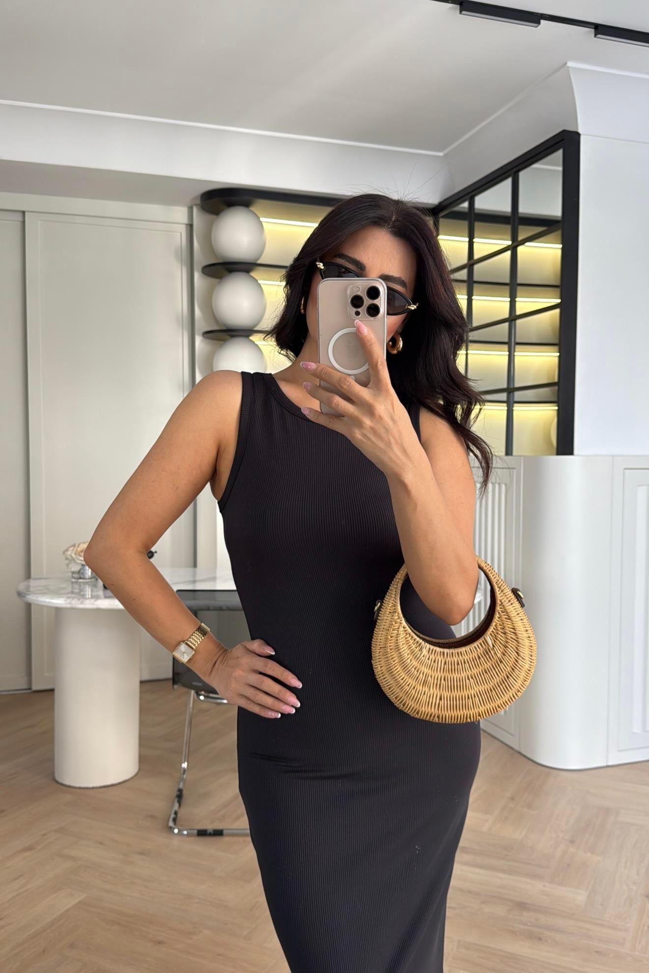 SİYAH FİTİLLİ ÇELİK ÖRME KOLSUZ BASİC ELBİSE