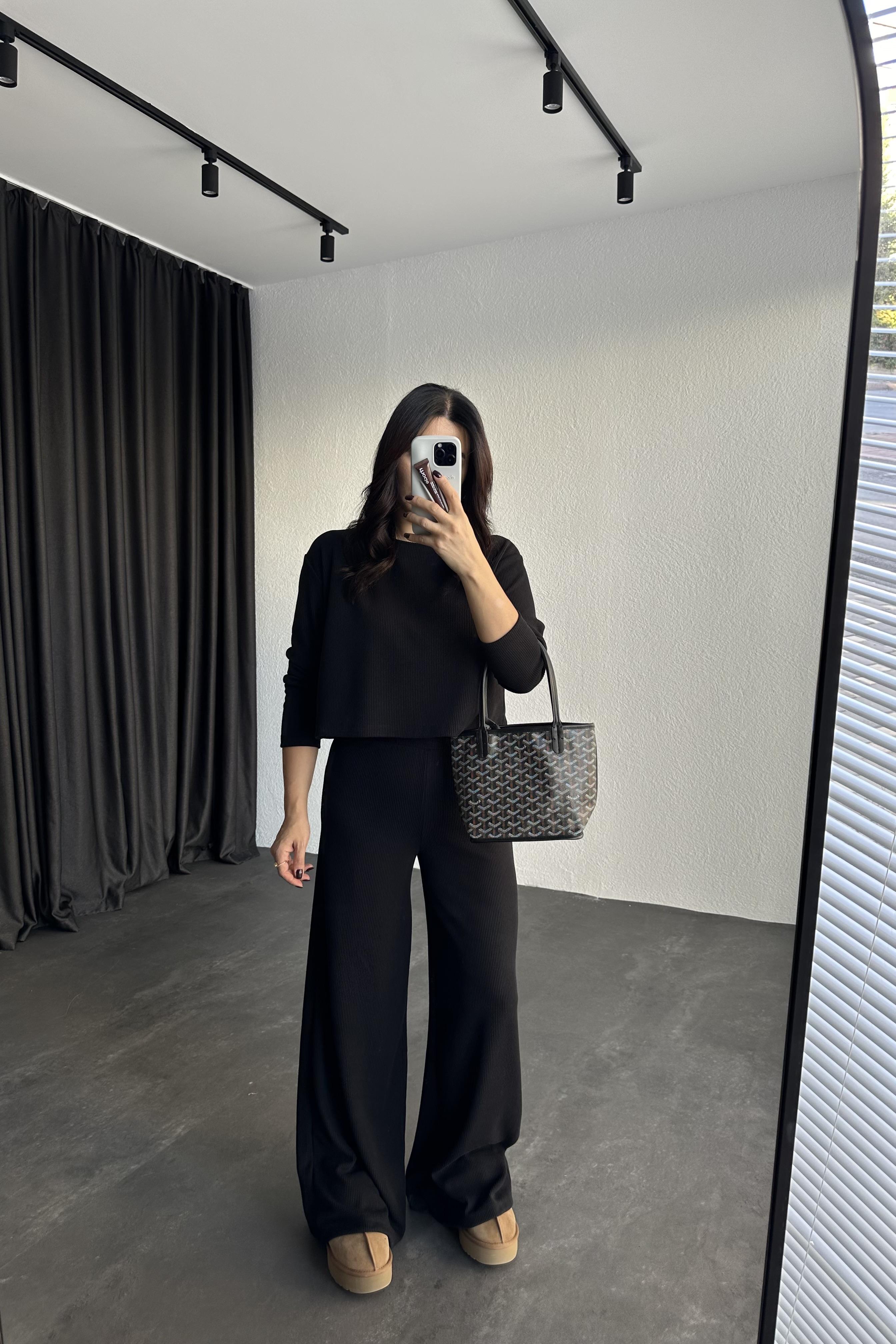 Siyah Fitilli Triko Takım