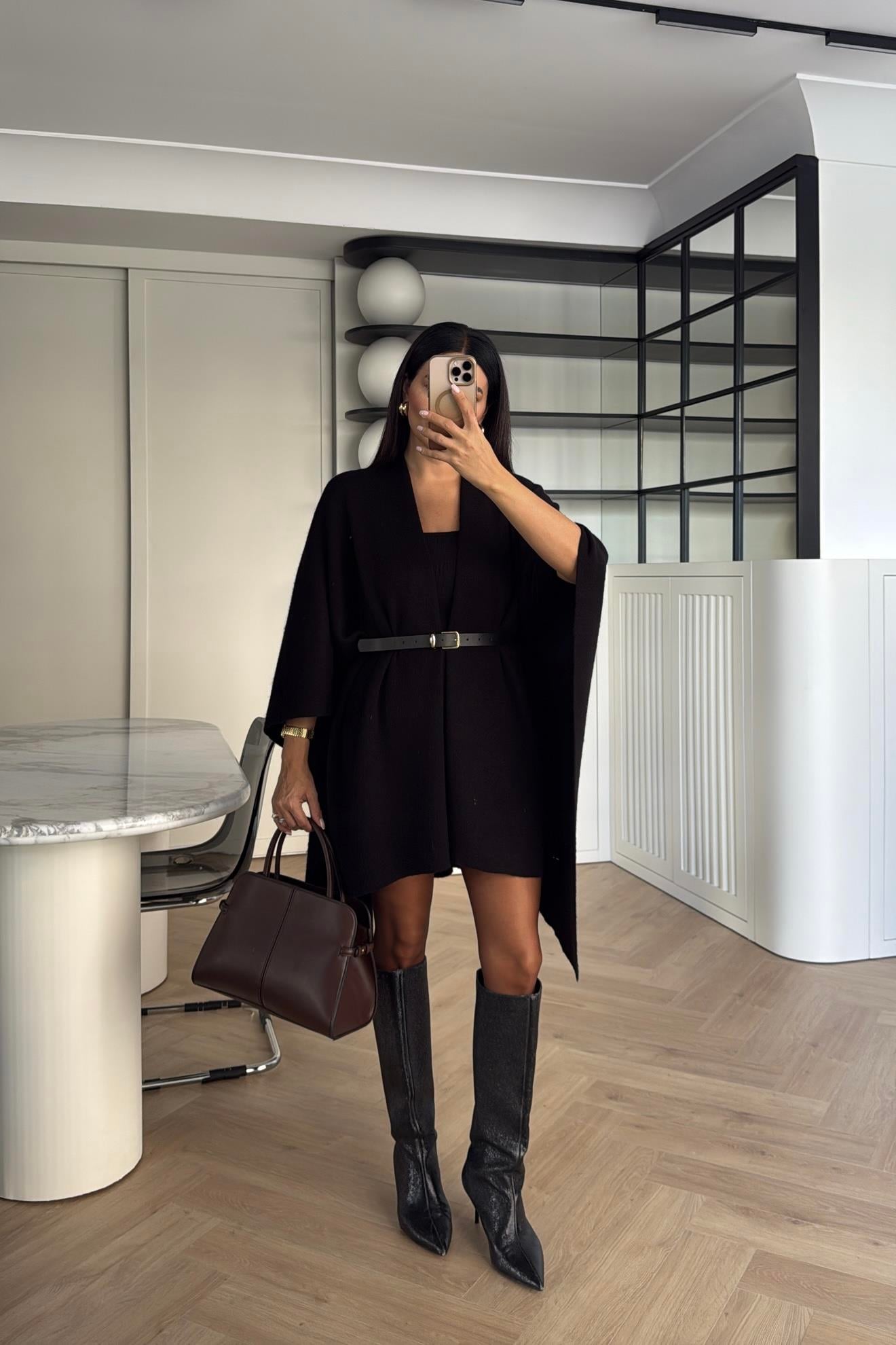 SİYAH KEMERLİ TRİKO PANÇO