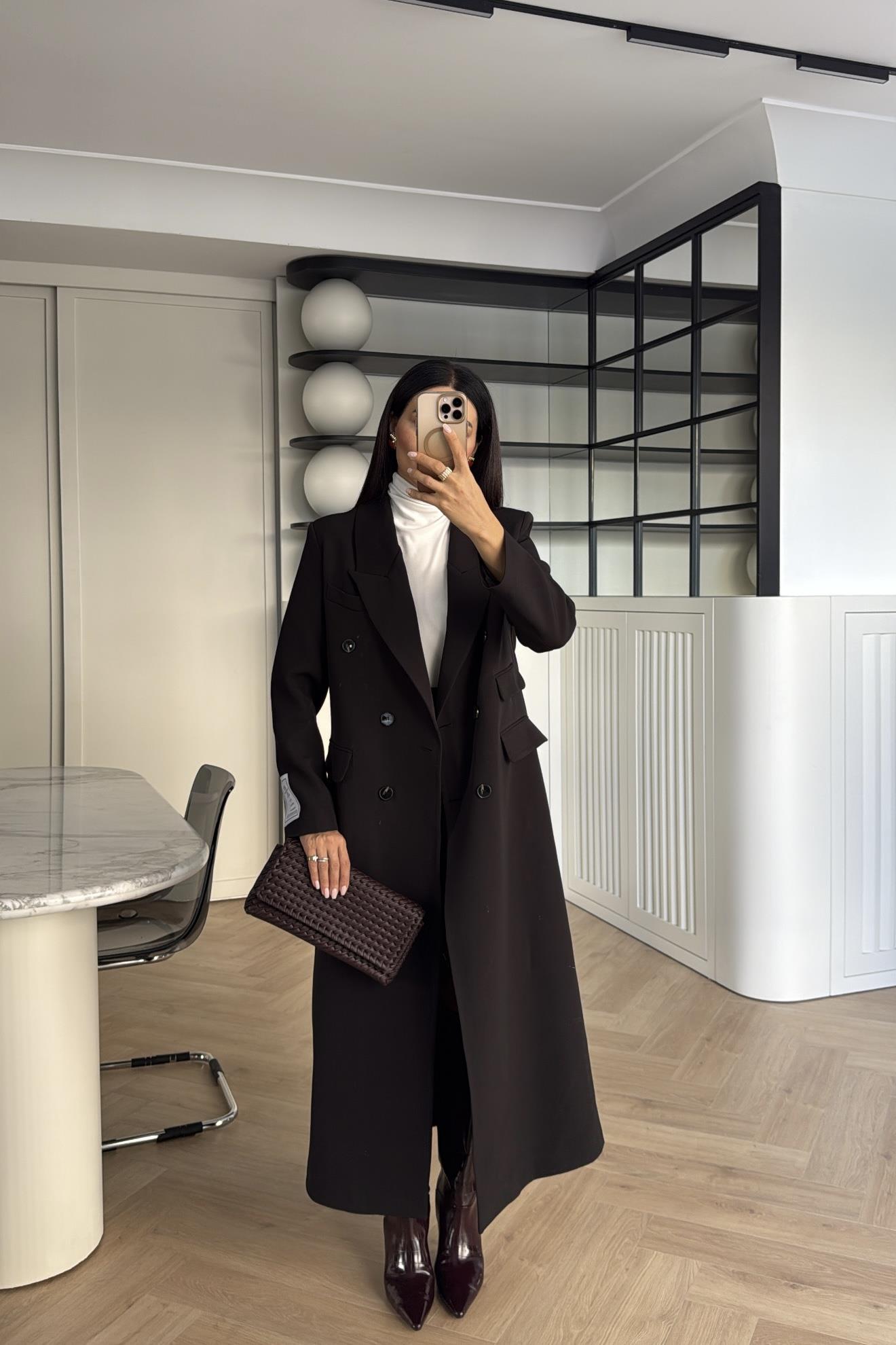 SİYAH KOLU ETİKET DETAYLI ASTARLI MAXİ BOY TRENÇKOT