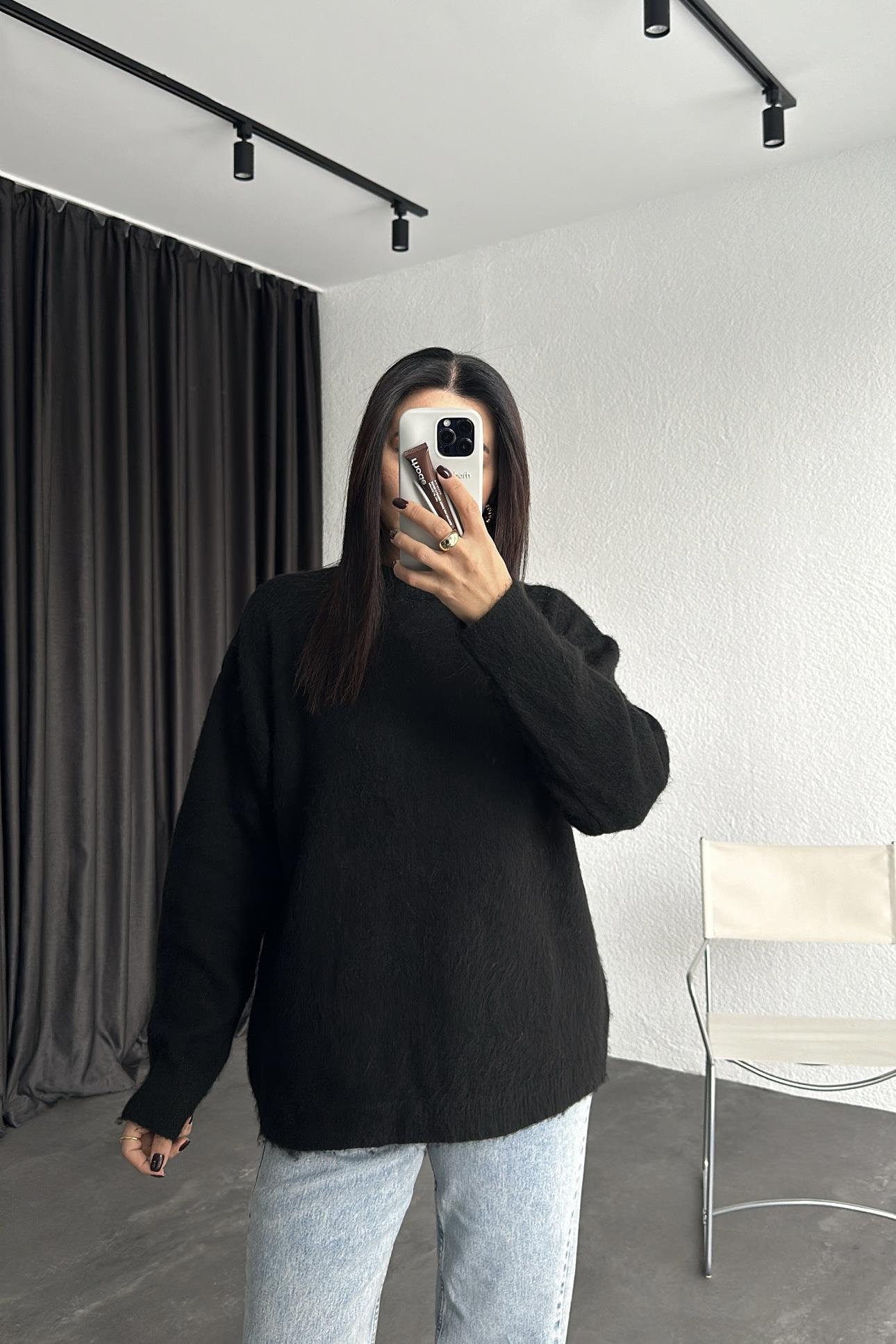 Siyah Marka Model Bisiklet Yaka Şardonlu Basic Triko Kazak 