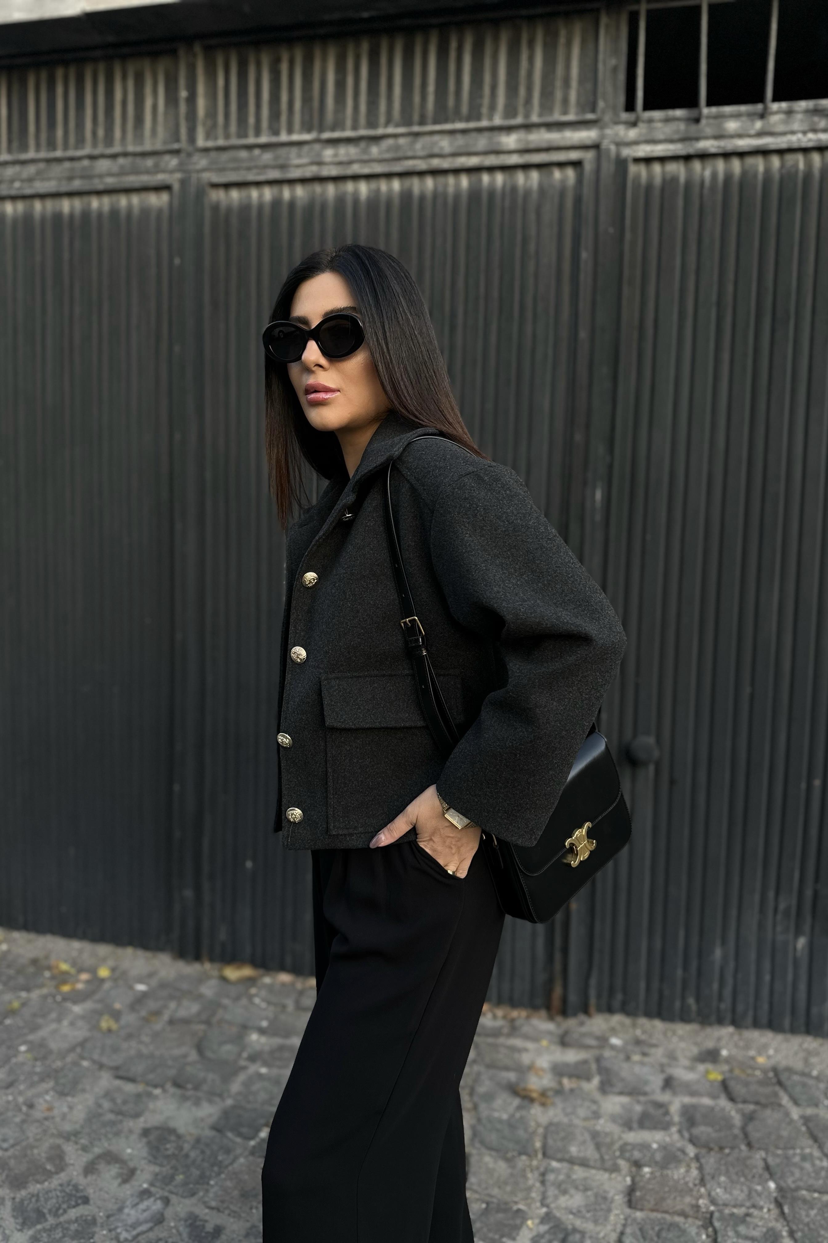 Siyah Renk Astarlı Kaşe Ceket