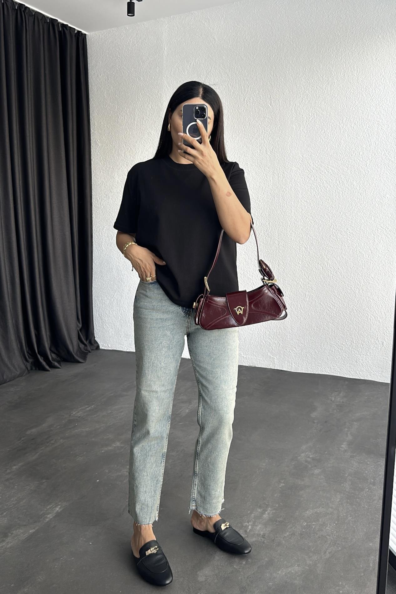 Siyah Renk Dekoratif Yaka Dilvin Marka Basic