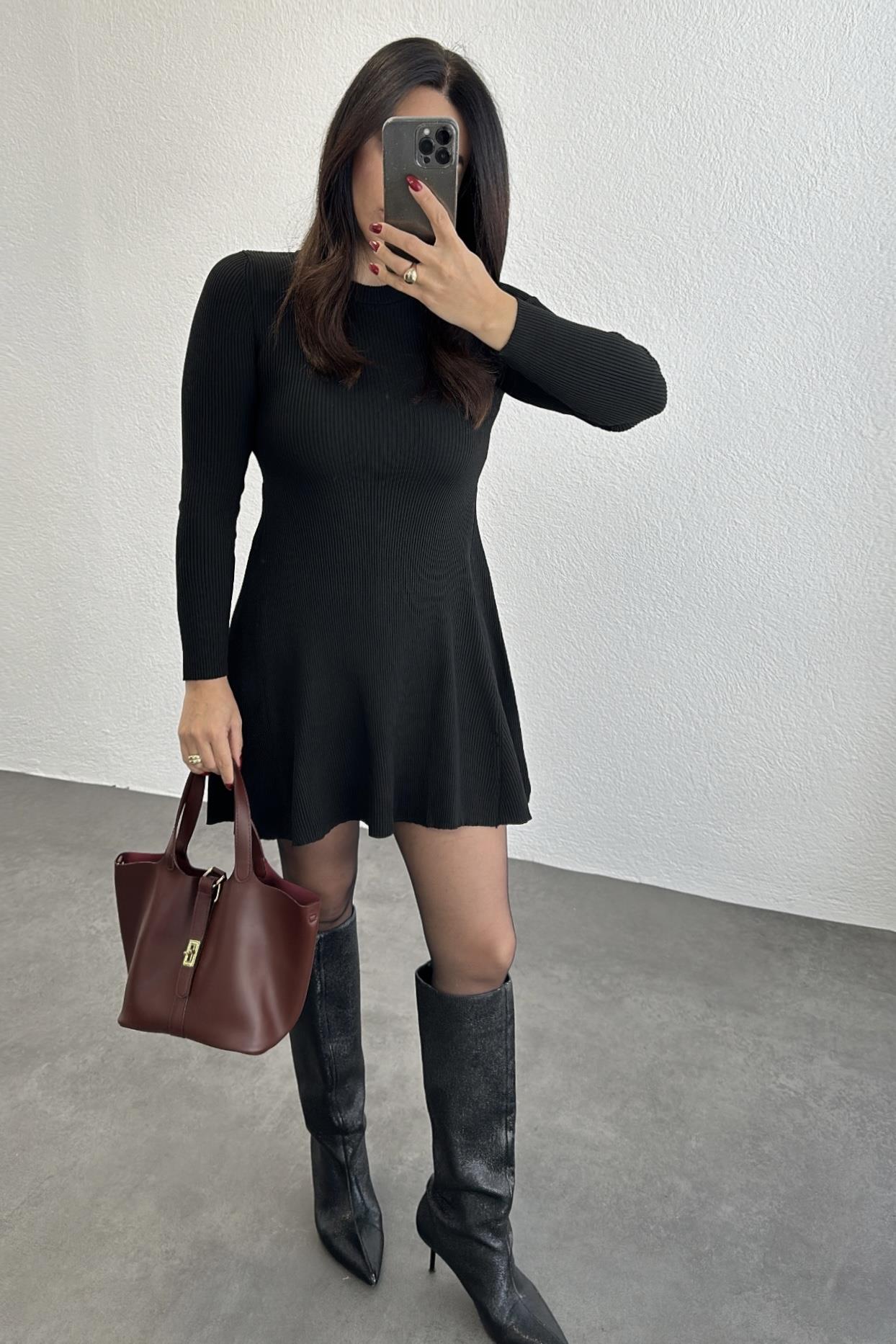 Siyah Renk Fitilli Çelik Triko Elbise