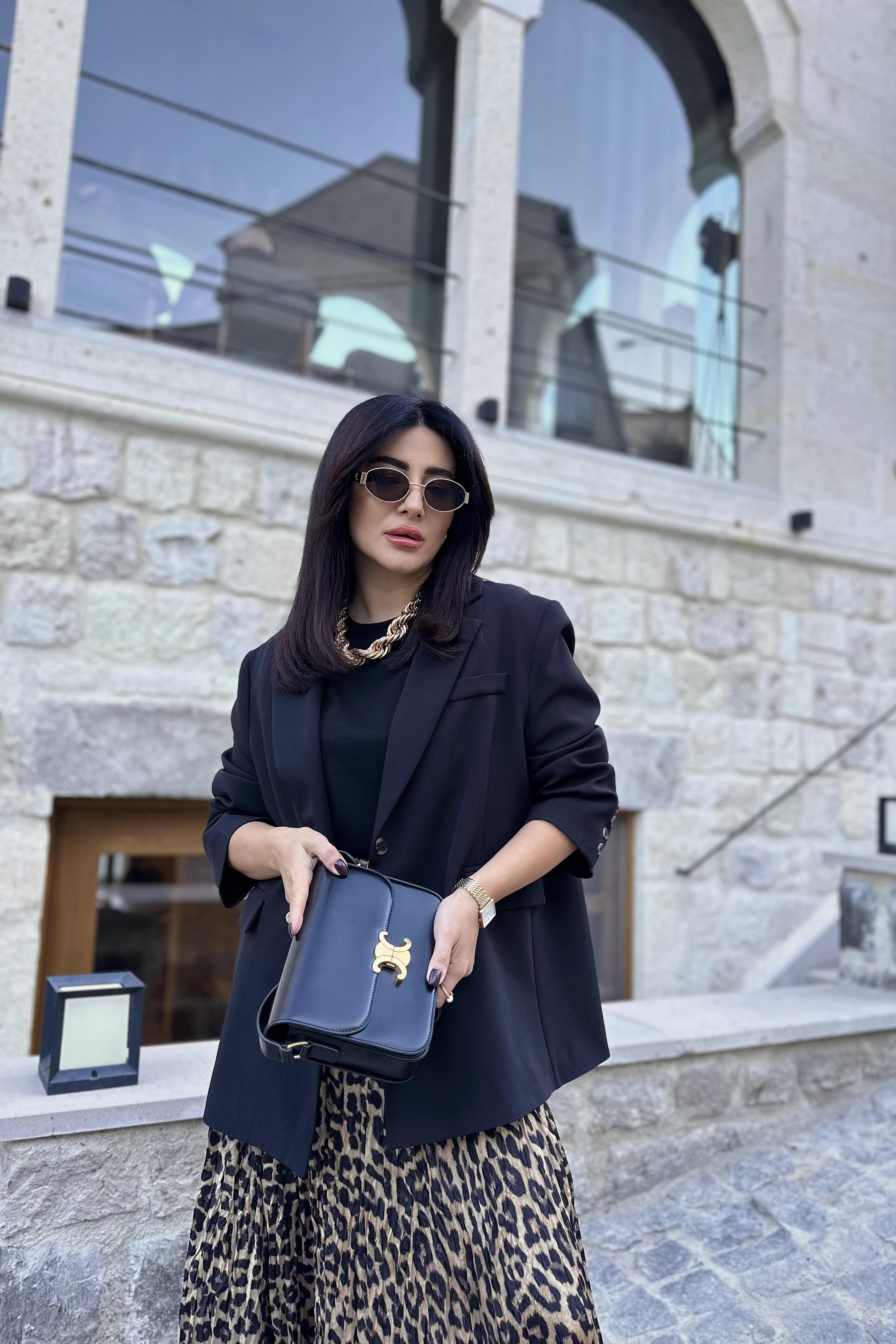 Siyah Renk Oversize Düğmeli Blazer Ceket