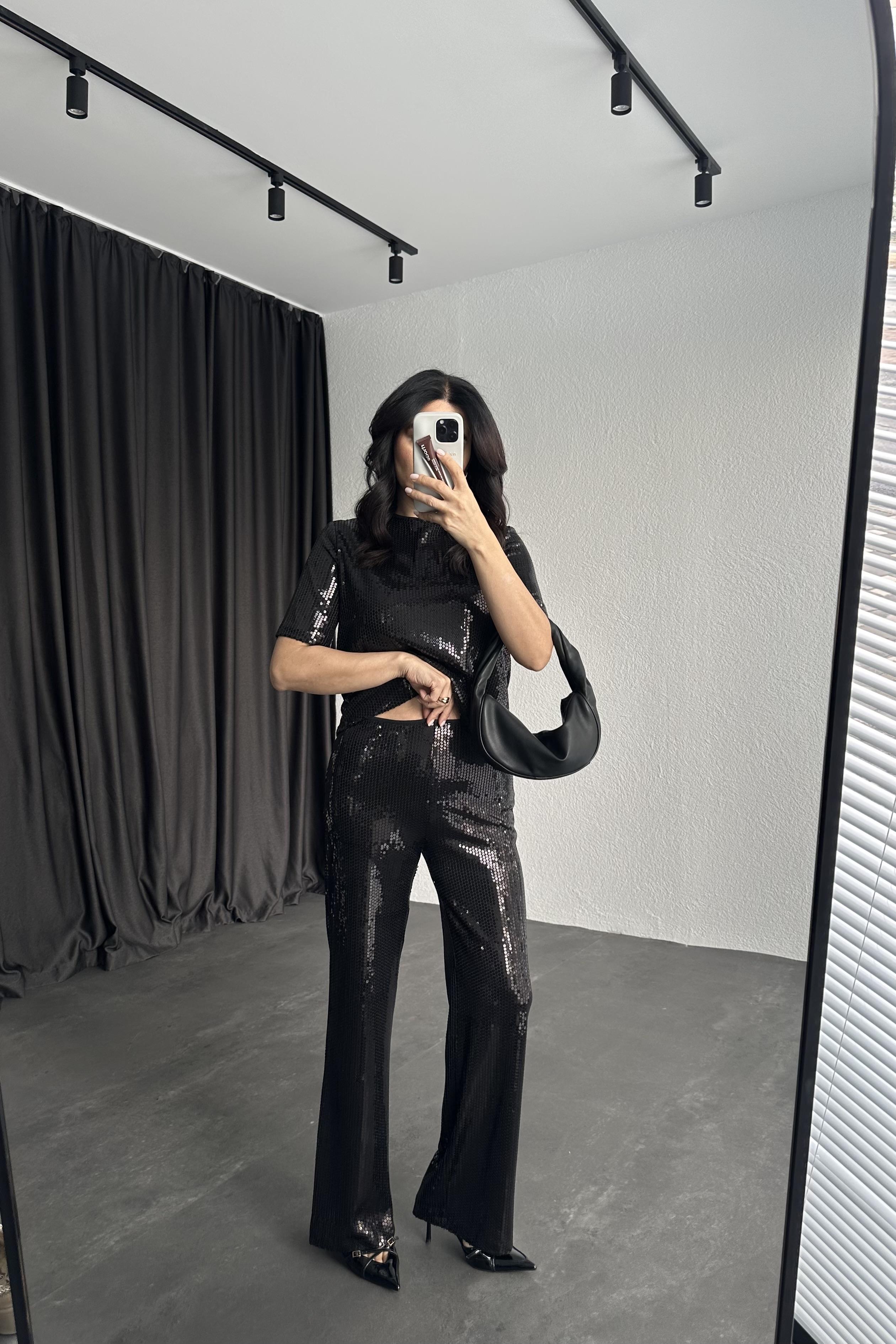 Siyah Renk Pullu Pantolon Bluz Takım