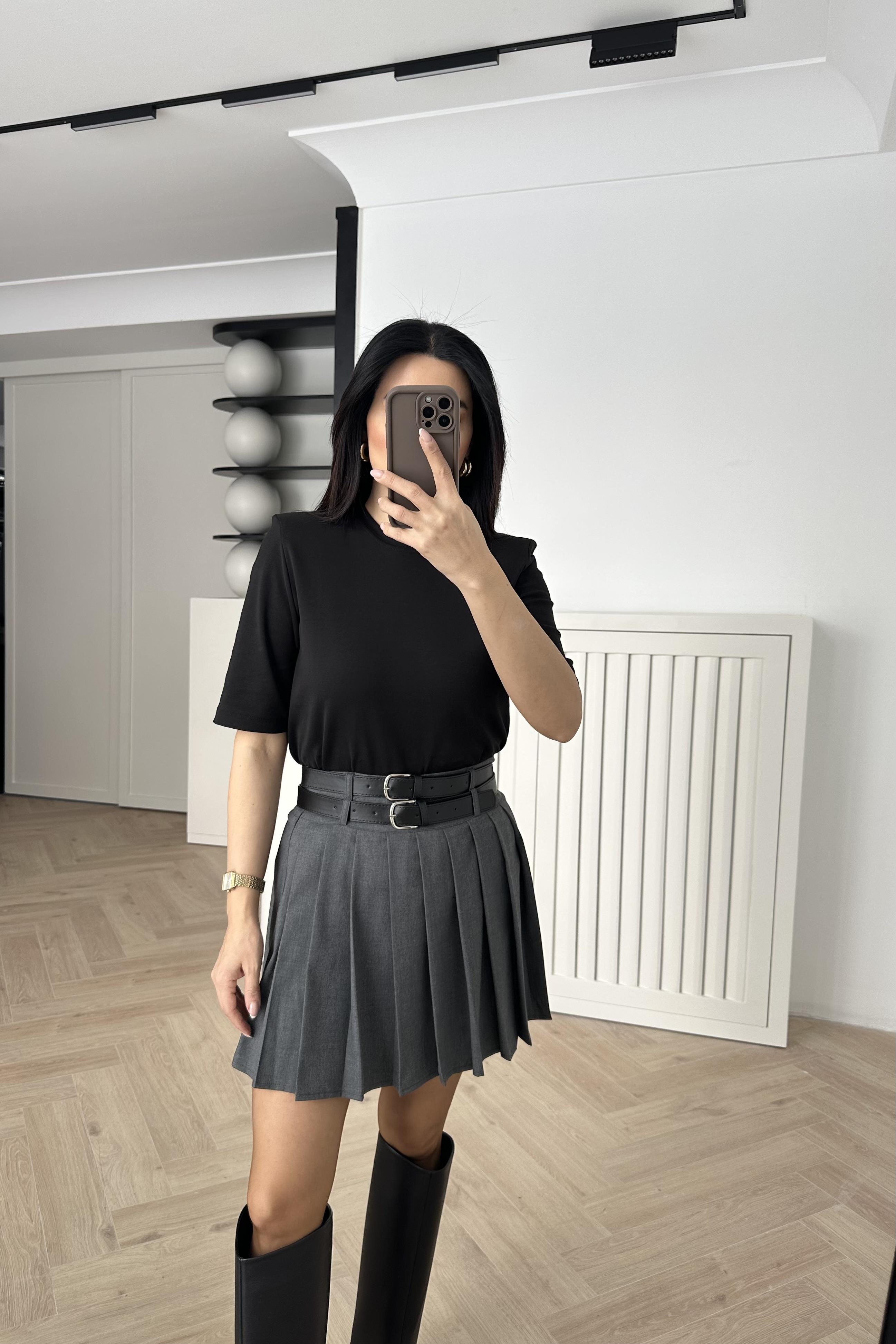 Siyah Renk Vatkalı Basic Tişört 