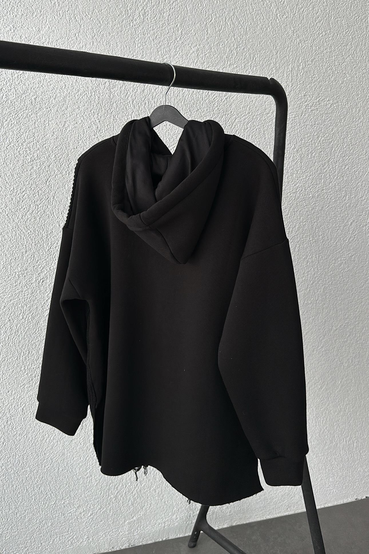 Triko Detay İçi Şardonlu Kapüşonlu Siyah Renk Sweatshirt