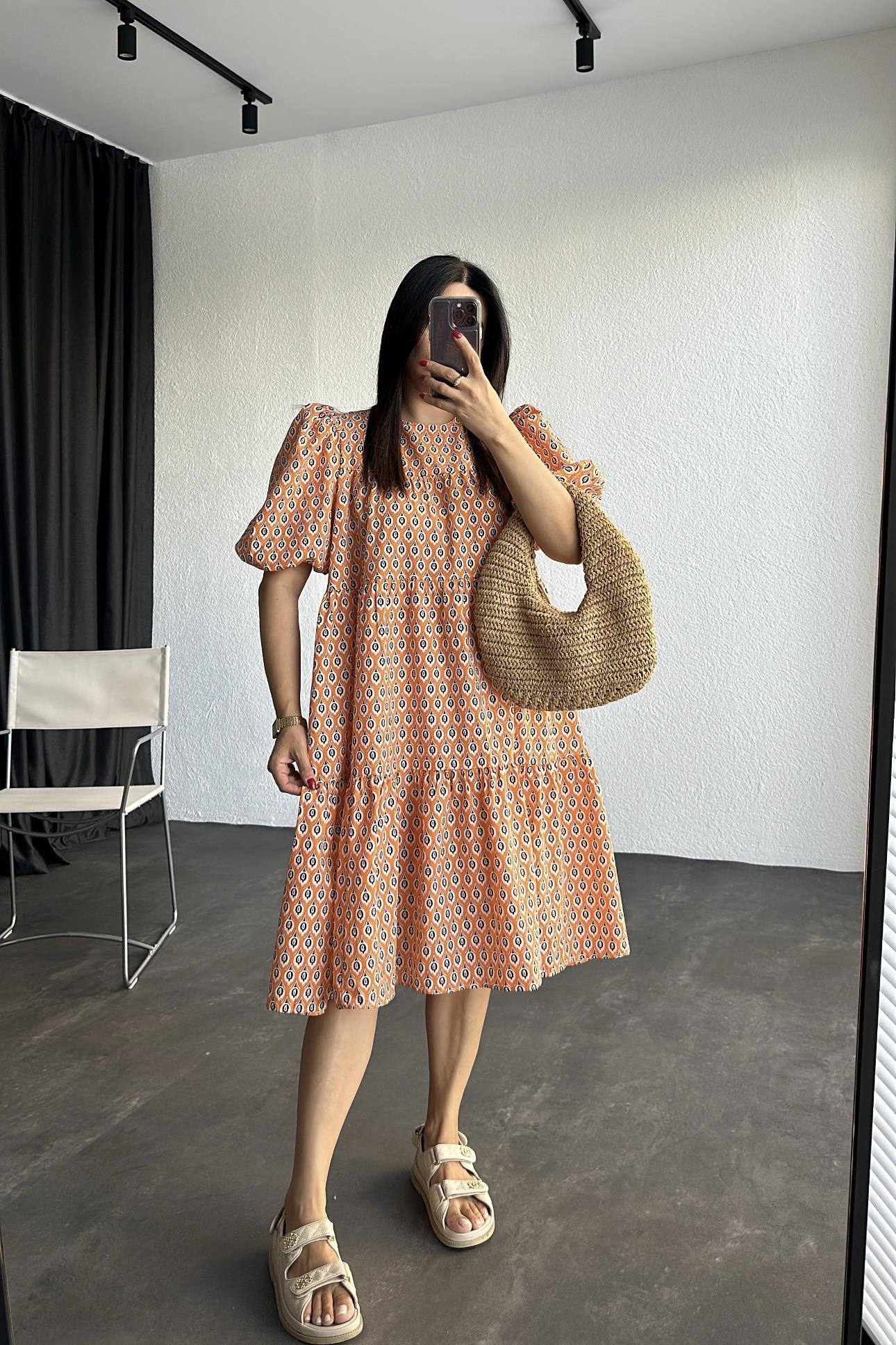 Turuncu Desenli Oversize Kalıp Poplin Elbise