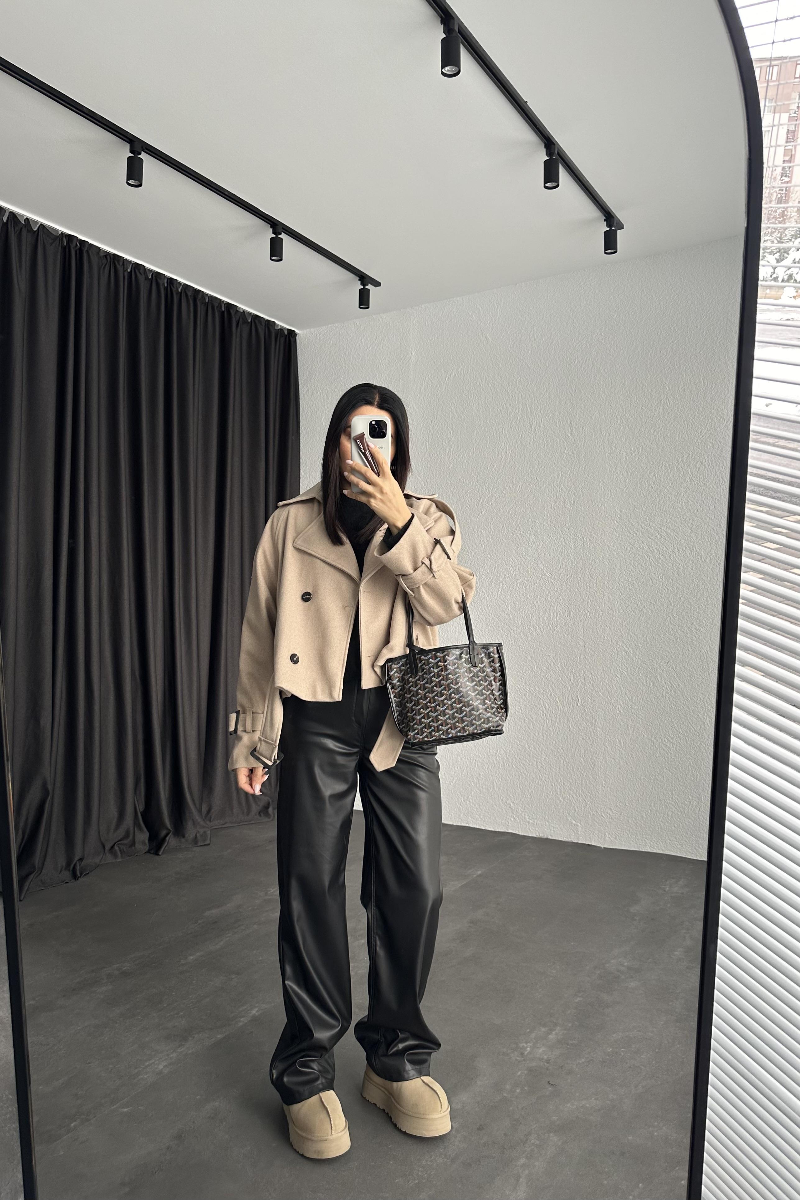 Vizon Renk Astarlı Kısa Kaşe Ceket