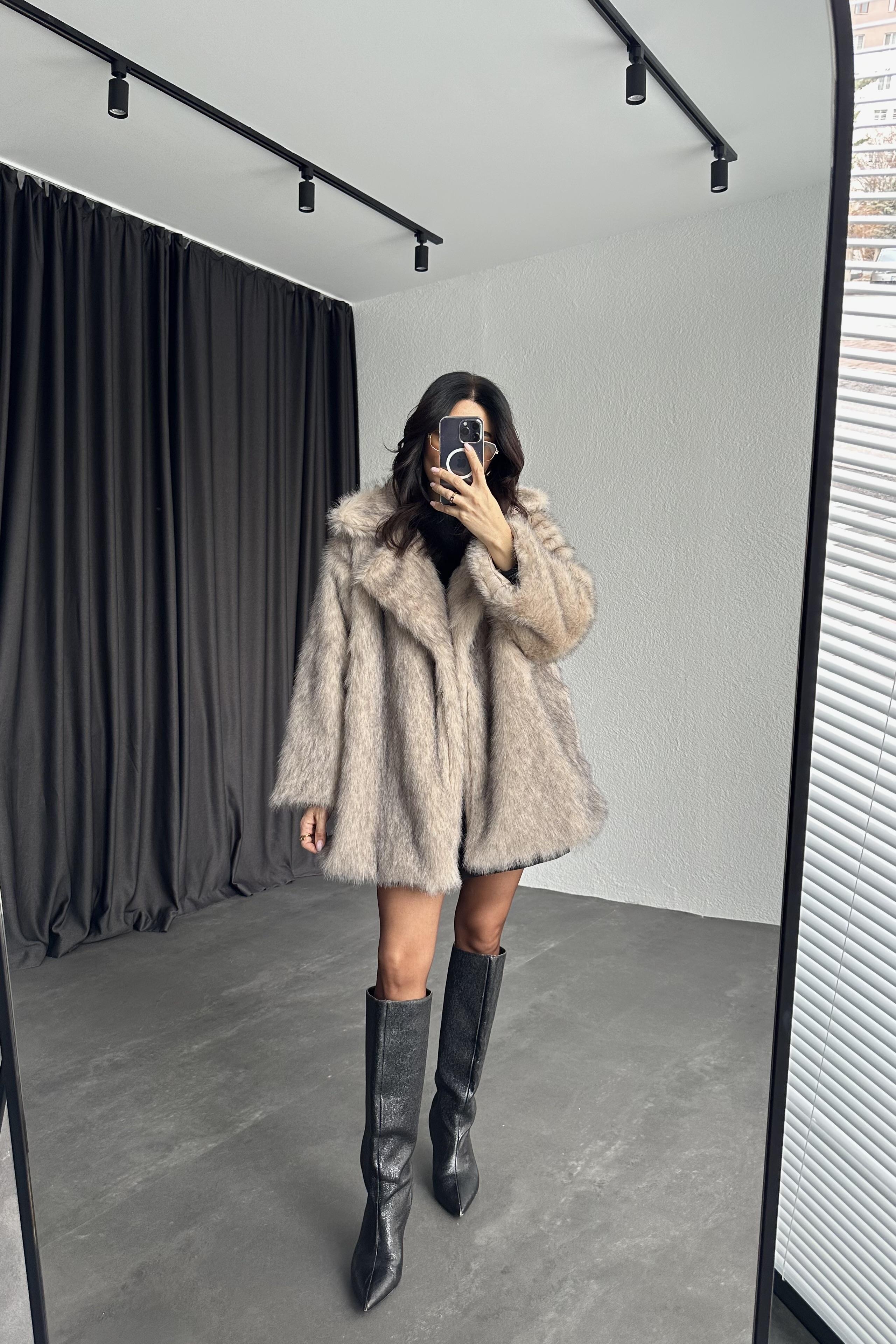 Vizon Renk Astarlı Uzun Model Premium Kürk