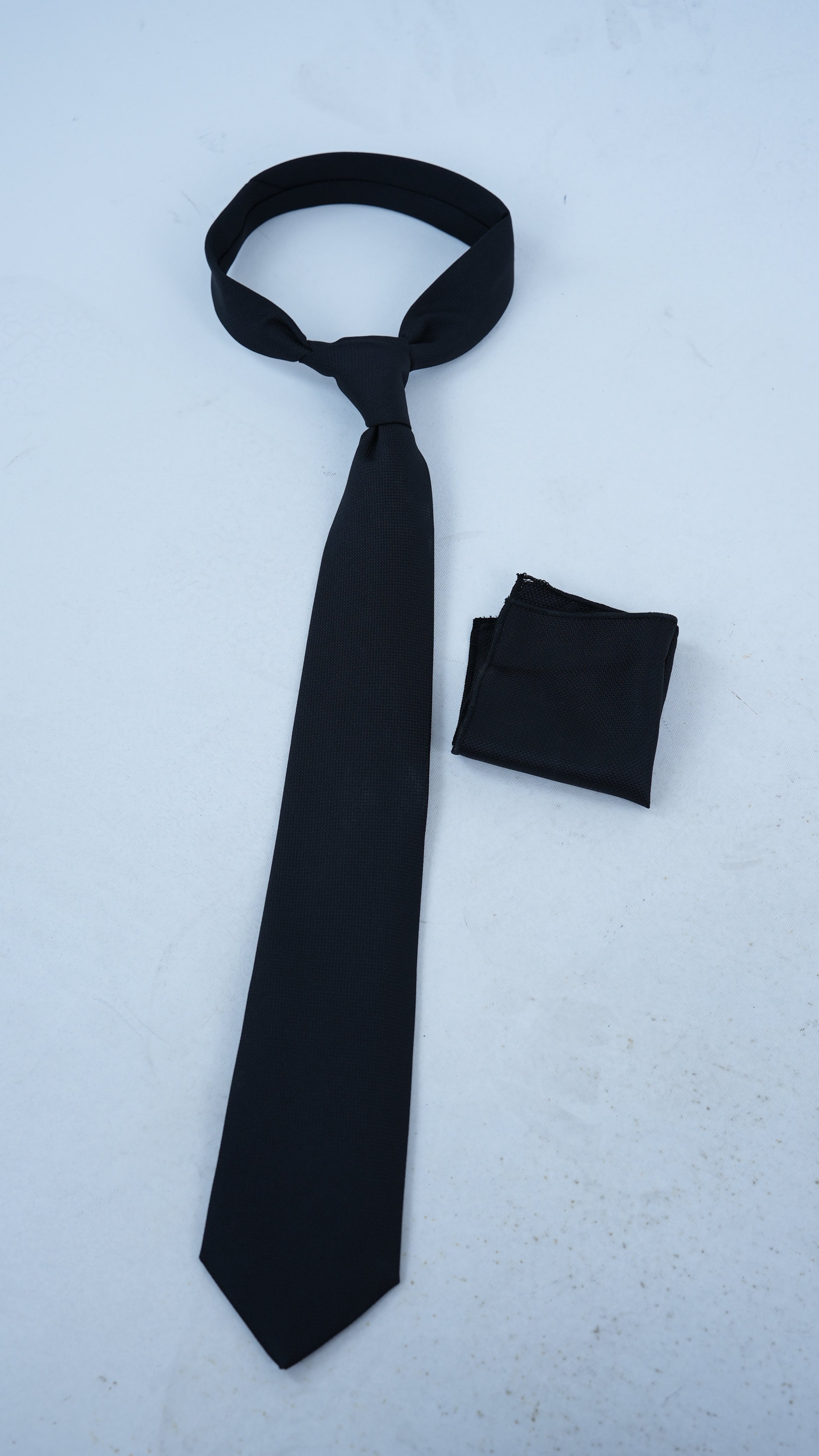 Armürlü Kravat - Siyah