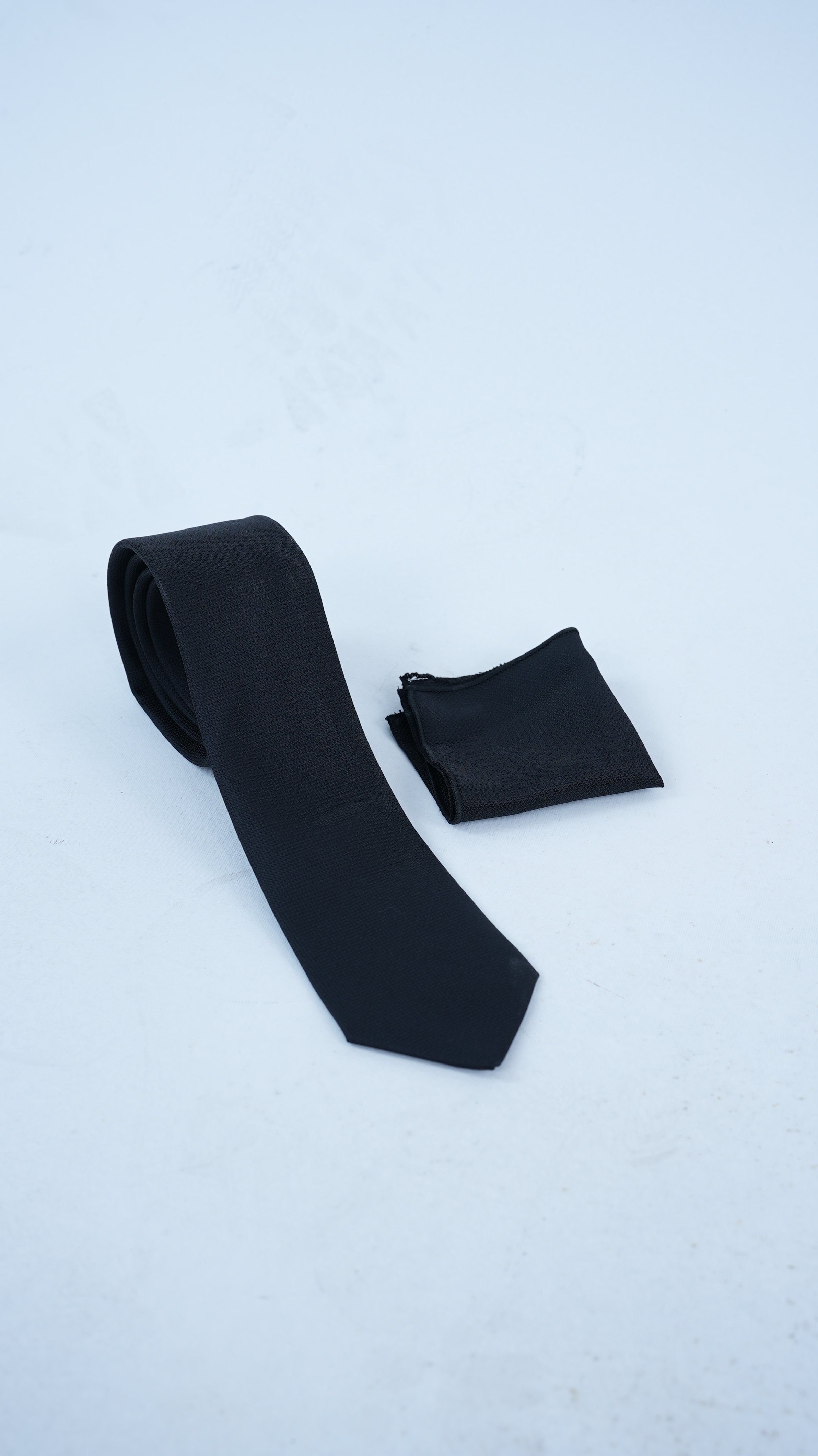 Armürlü Kravat - Siyah