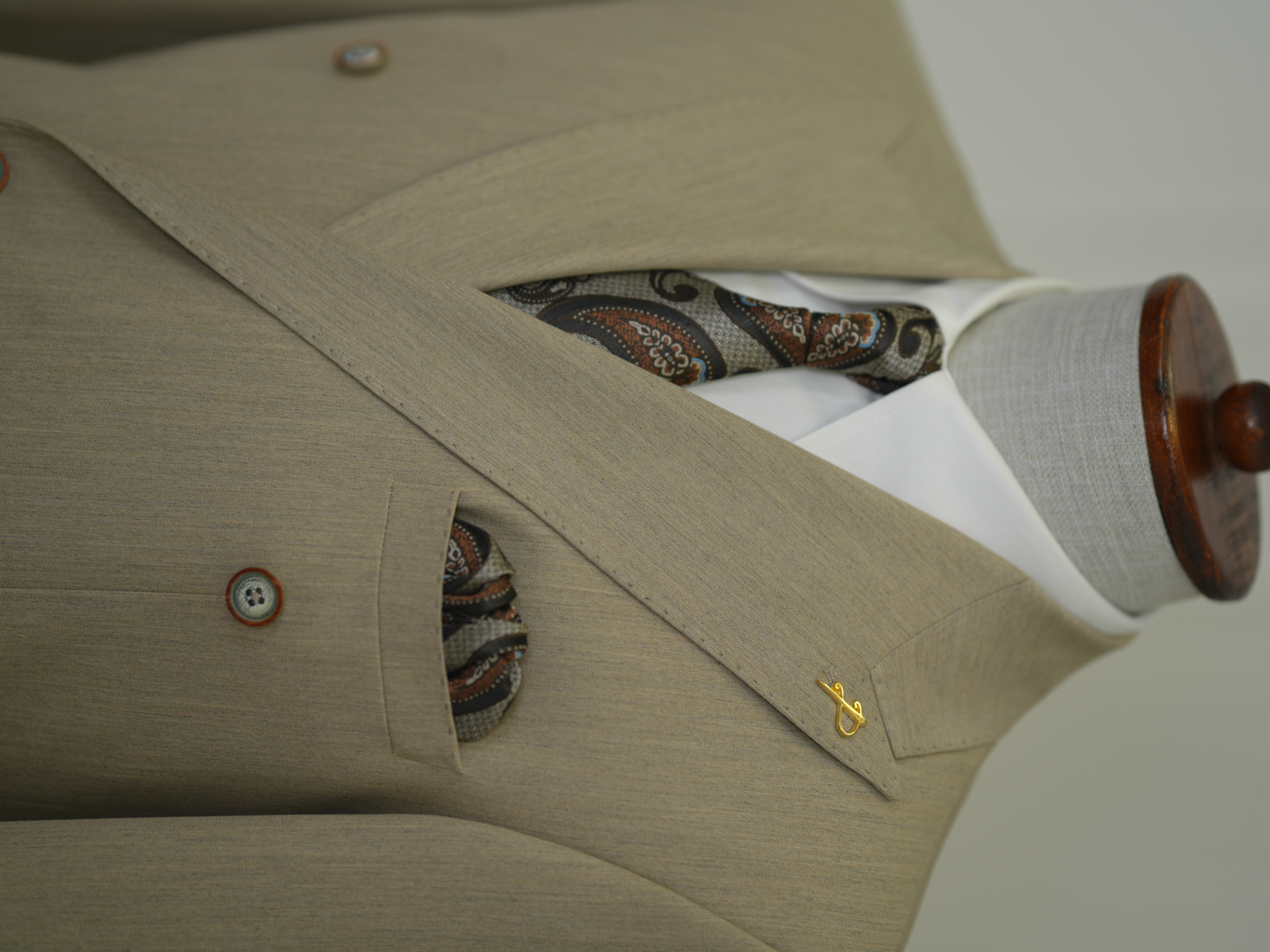 Erkek Premium İtalyan Stil Slim Fit Erkek Punto Dikişli Torba Cepli Yarım Astarlı Kruvaze Ceket-Krem