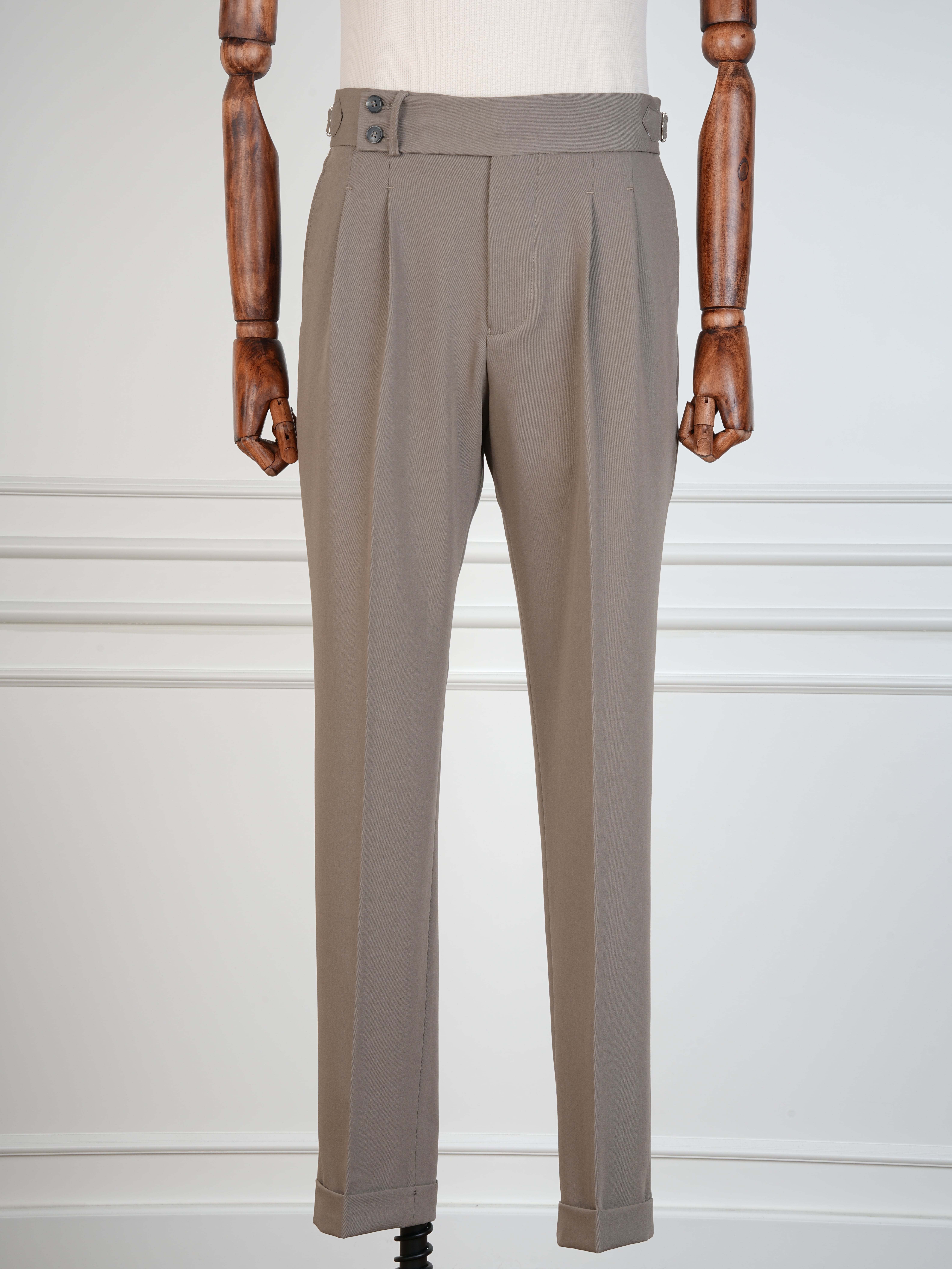 Erkek Regular Fit Yüksek Bel Piliseli Tokalı Kumaş Pantolon - Sütlü Kahve