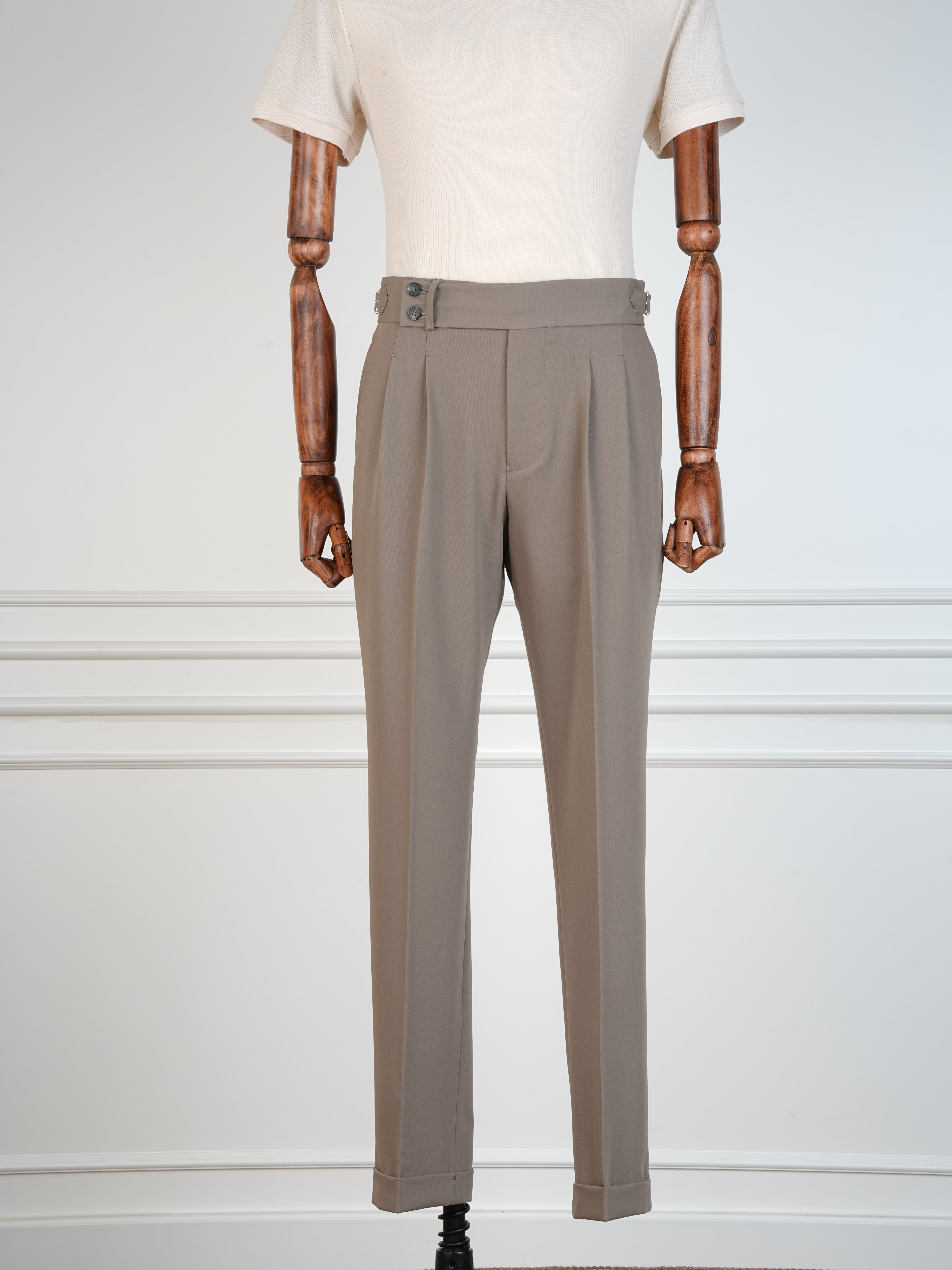 Erkek Regular Fit Yüksek Bel Piliseli Tokalı Kumaş Pantolon - Sütlü Kahve