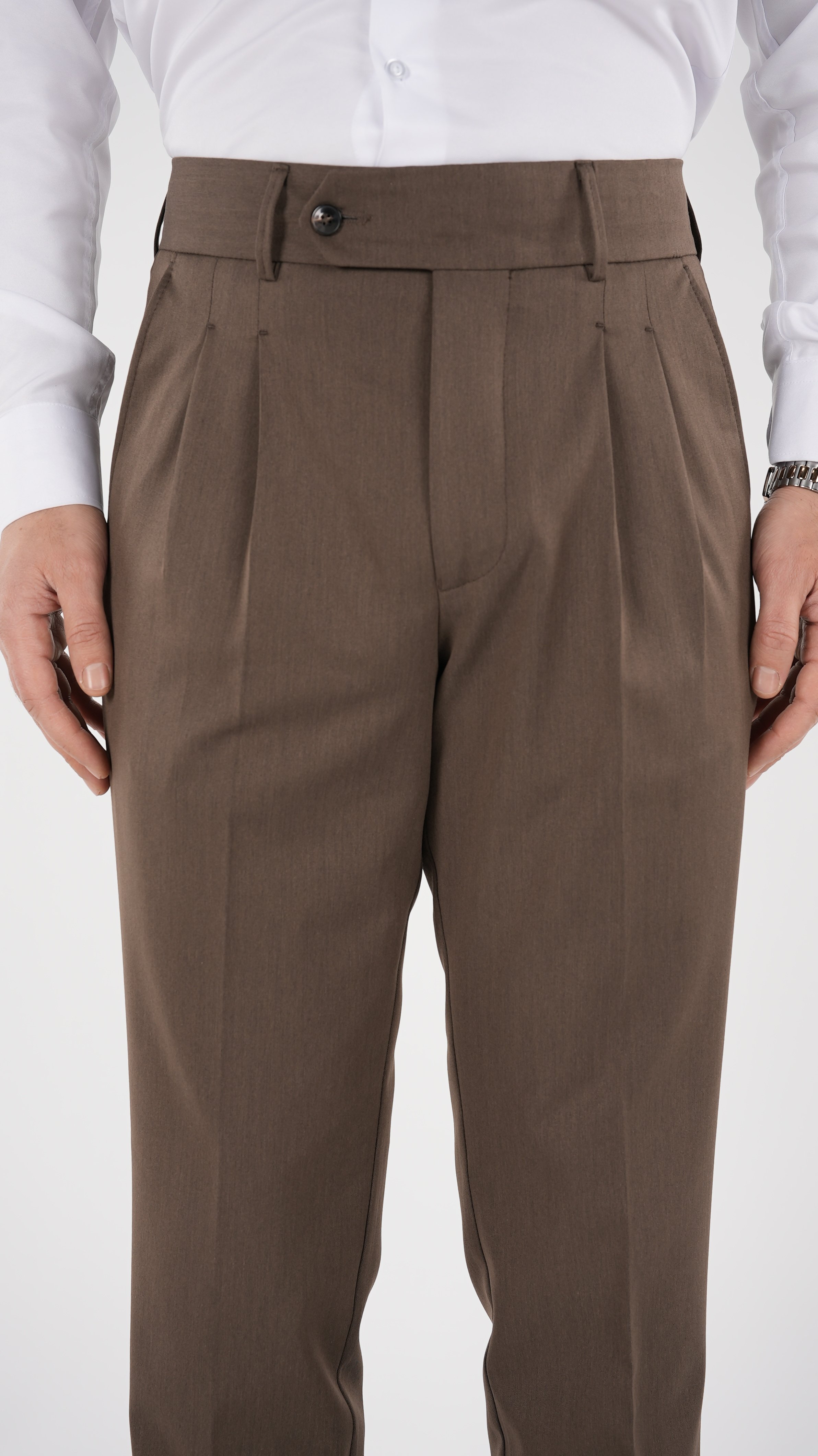 Erkek Regular Fit Yüksek Bel Piliseli Tokalı Kumaş Pantolon - Sütlü Kahve