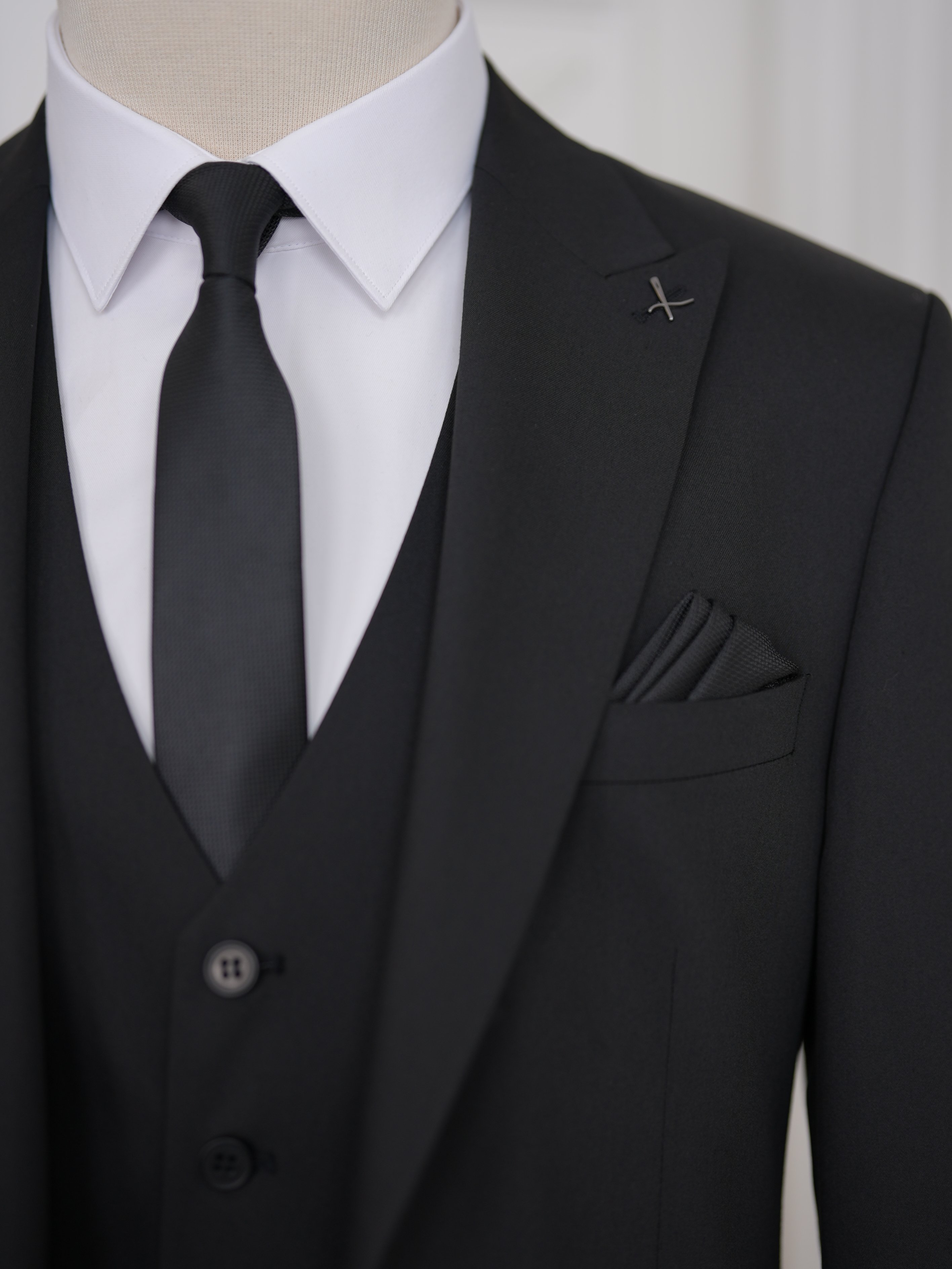 Erkek Slim Fit İtalyan Stil Yelekli Takım Elbise - Siyah