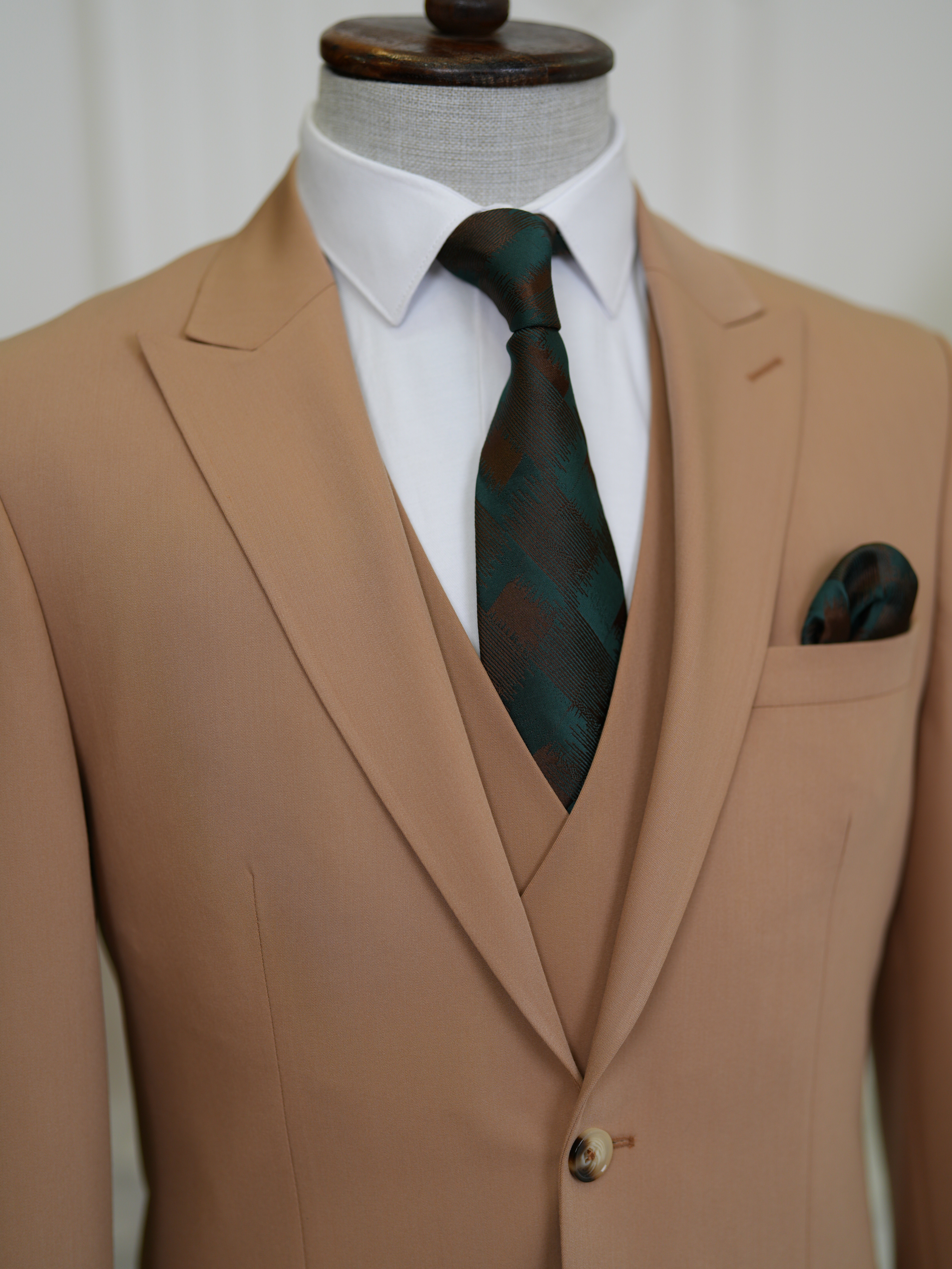 Erkek Slim Fit İtalyan Stil Yelekli Takım Elbise - Taba