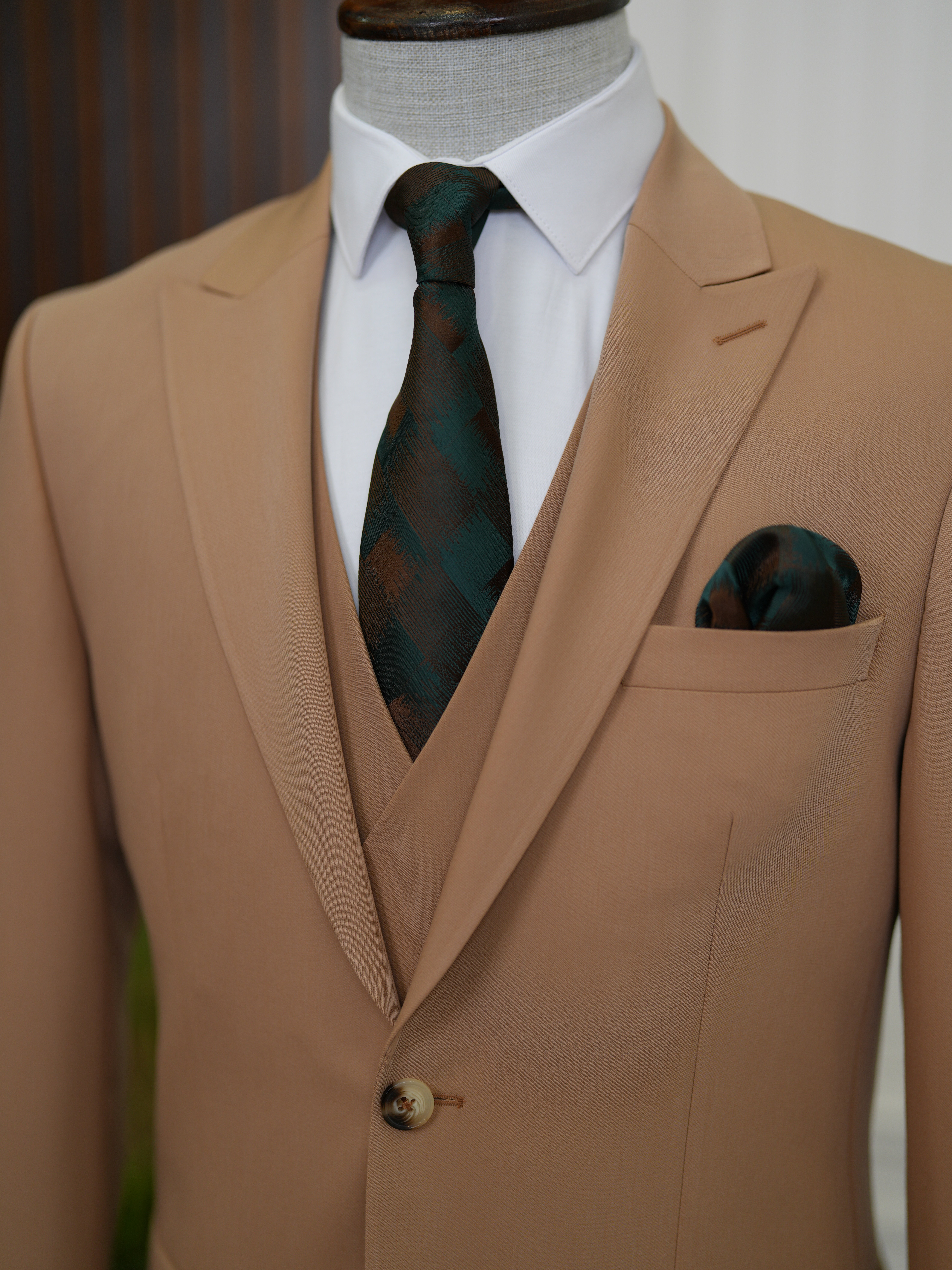 Erkek Slim Fit İtalyan Stil Yelekli Takım Elbise - Taba
