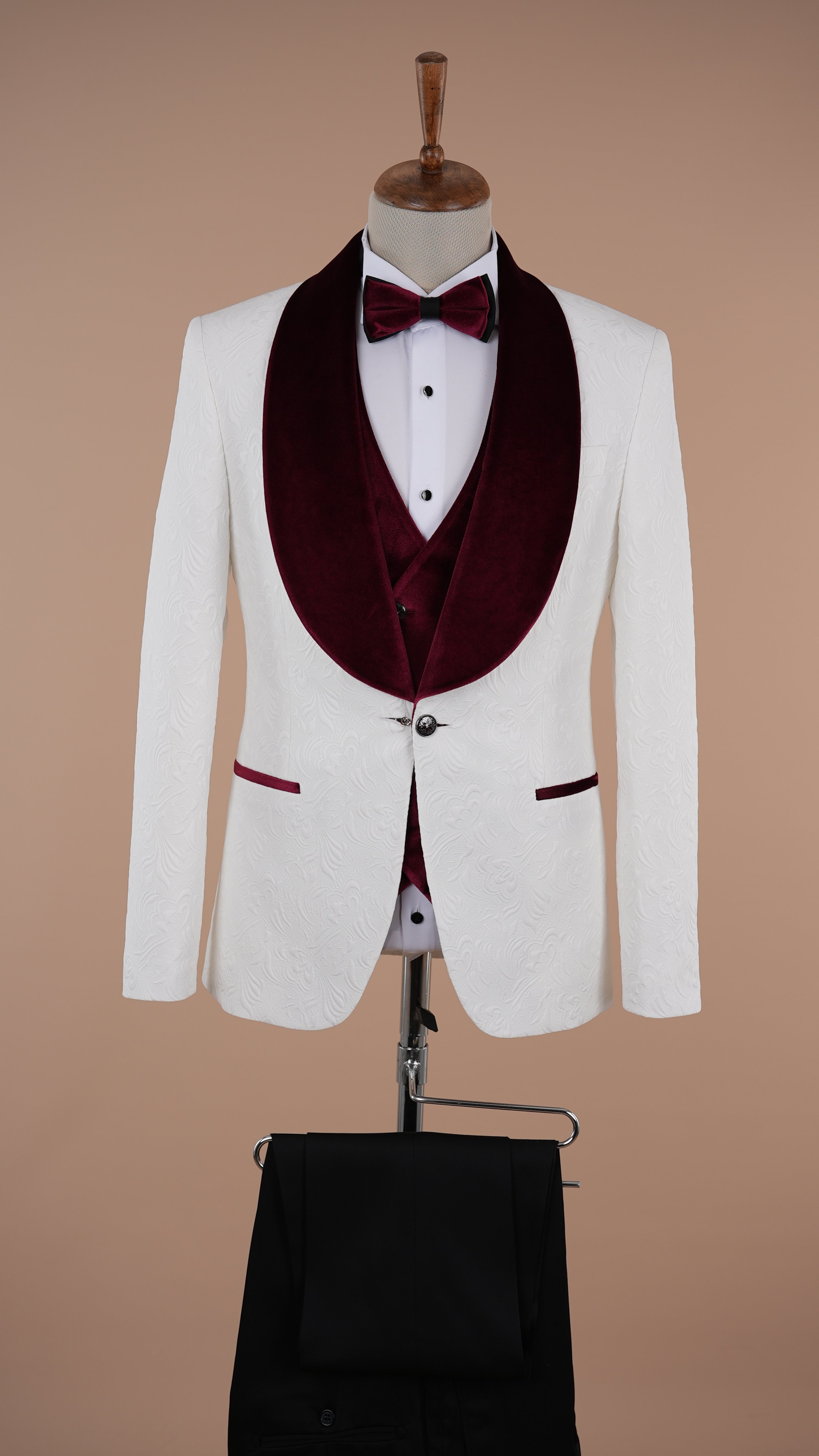 Premium Uomo Slim Fit Jacquard Fantasia Scialle Risvolto Bianco Giacca da smoking da sposo Gilet Pantaloni Papillon - Viola