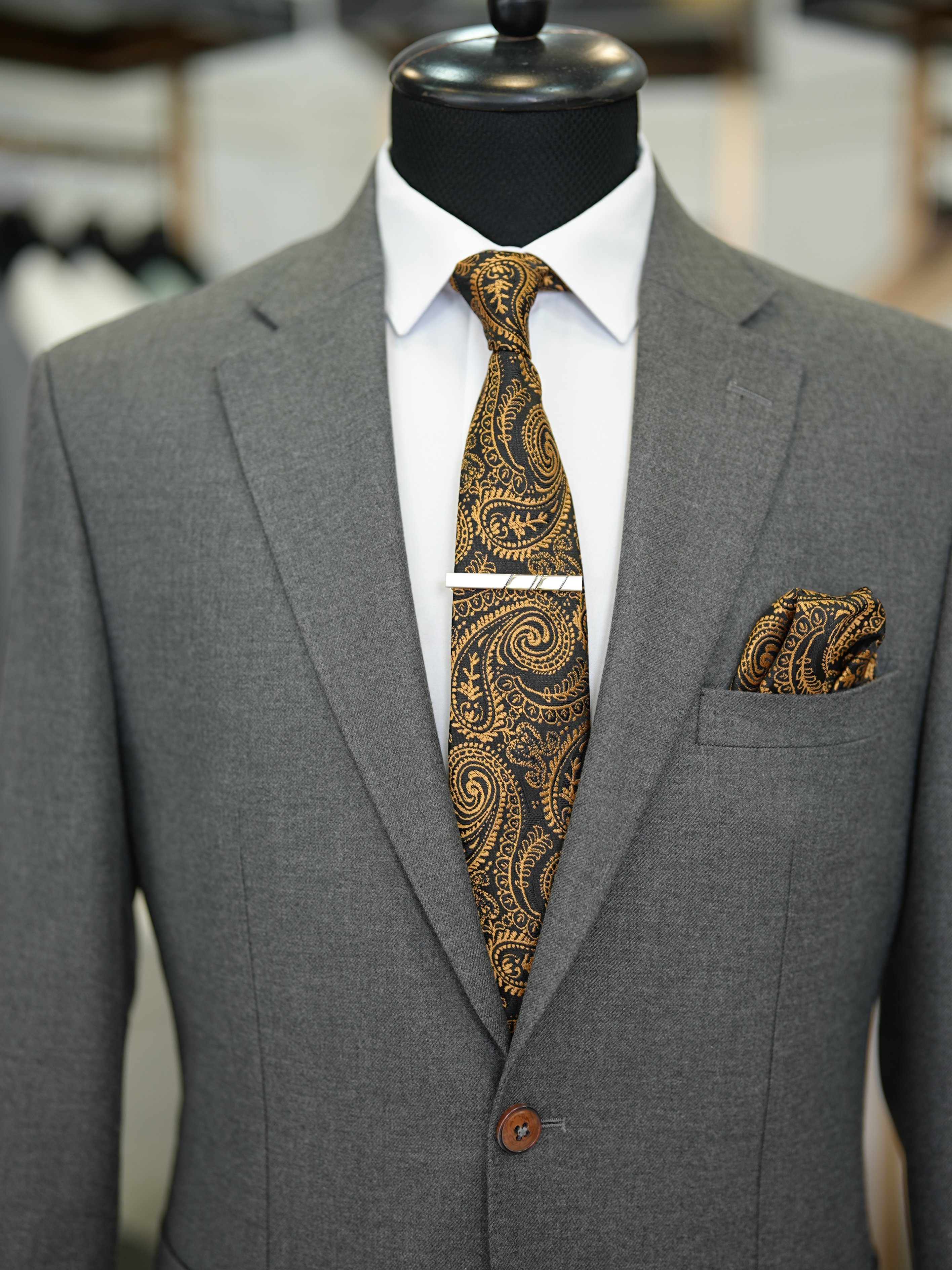 Abito da uomo slim fit in stile italiano slim fit con cucitura a punto premium semifoderato e con tasche a borsa - Fumè