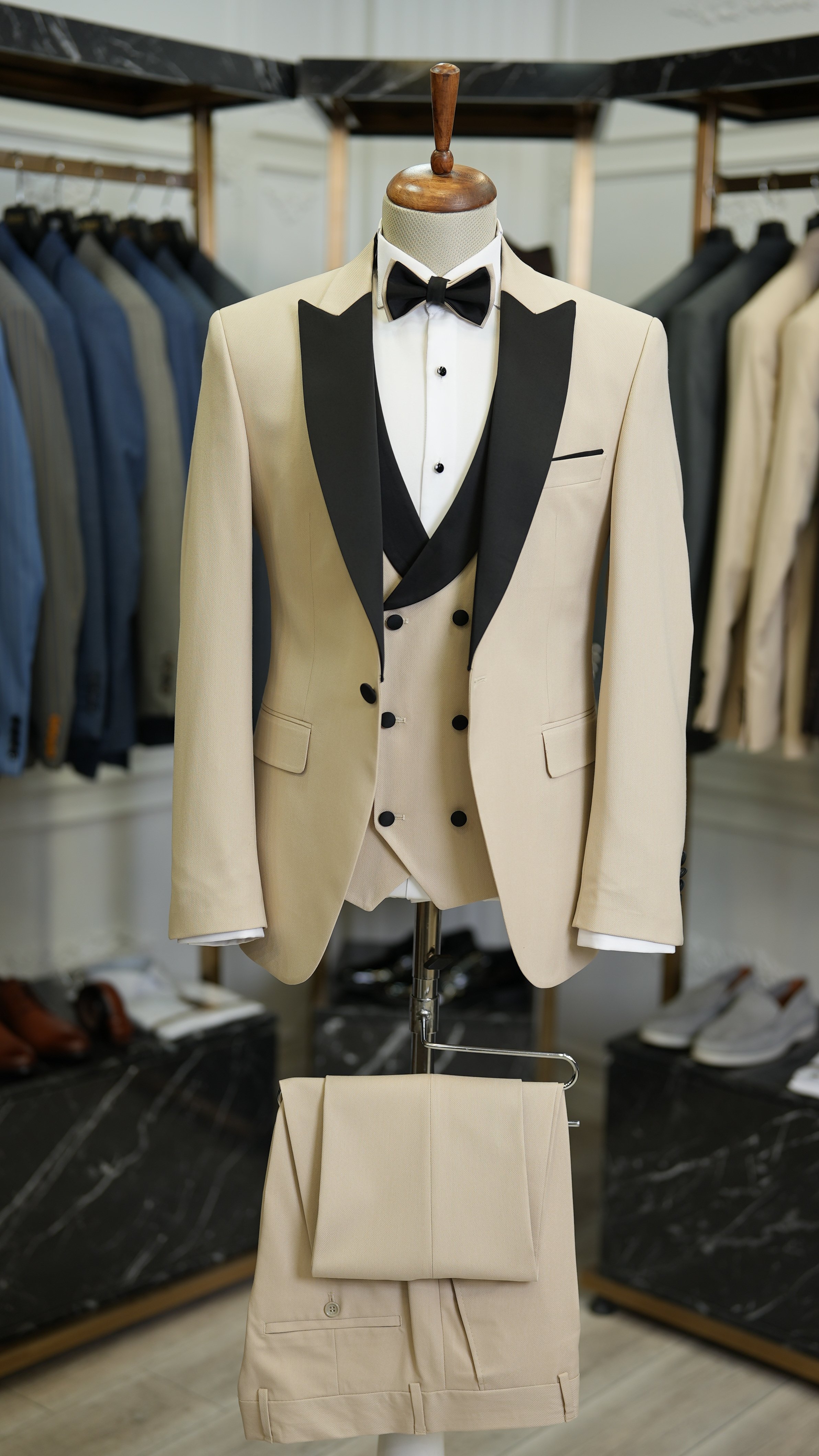 Slim Fit Damatlık Smokin Ceket Yelek Pantolon Papyon-Bej